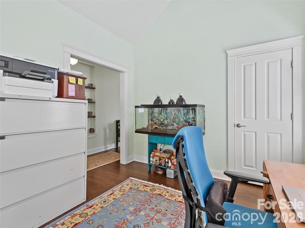 22 S Kaufman Stone Way — Biltmore Lake