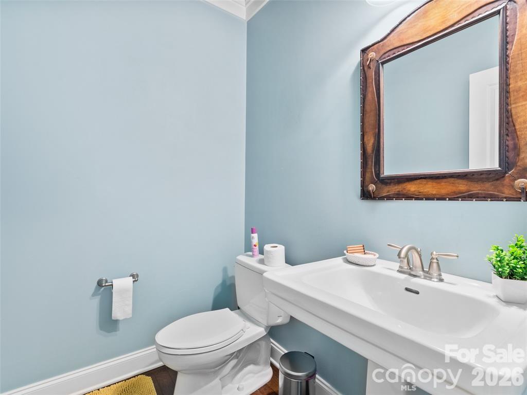 22 S Kaufman Stone Way — Biltmore Lake