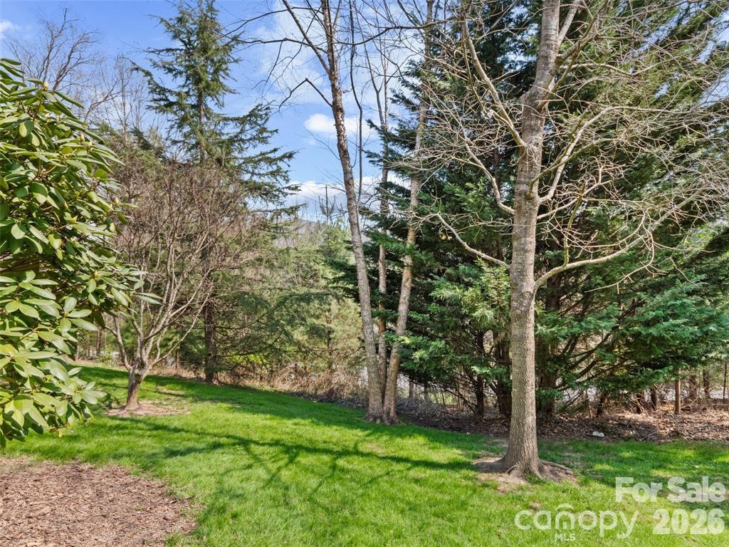 22 S Kaufman Stone Way — Biltmore Lake