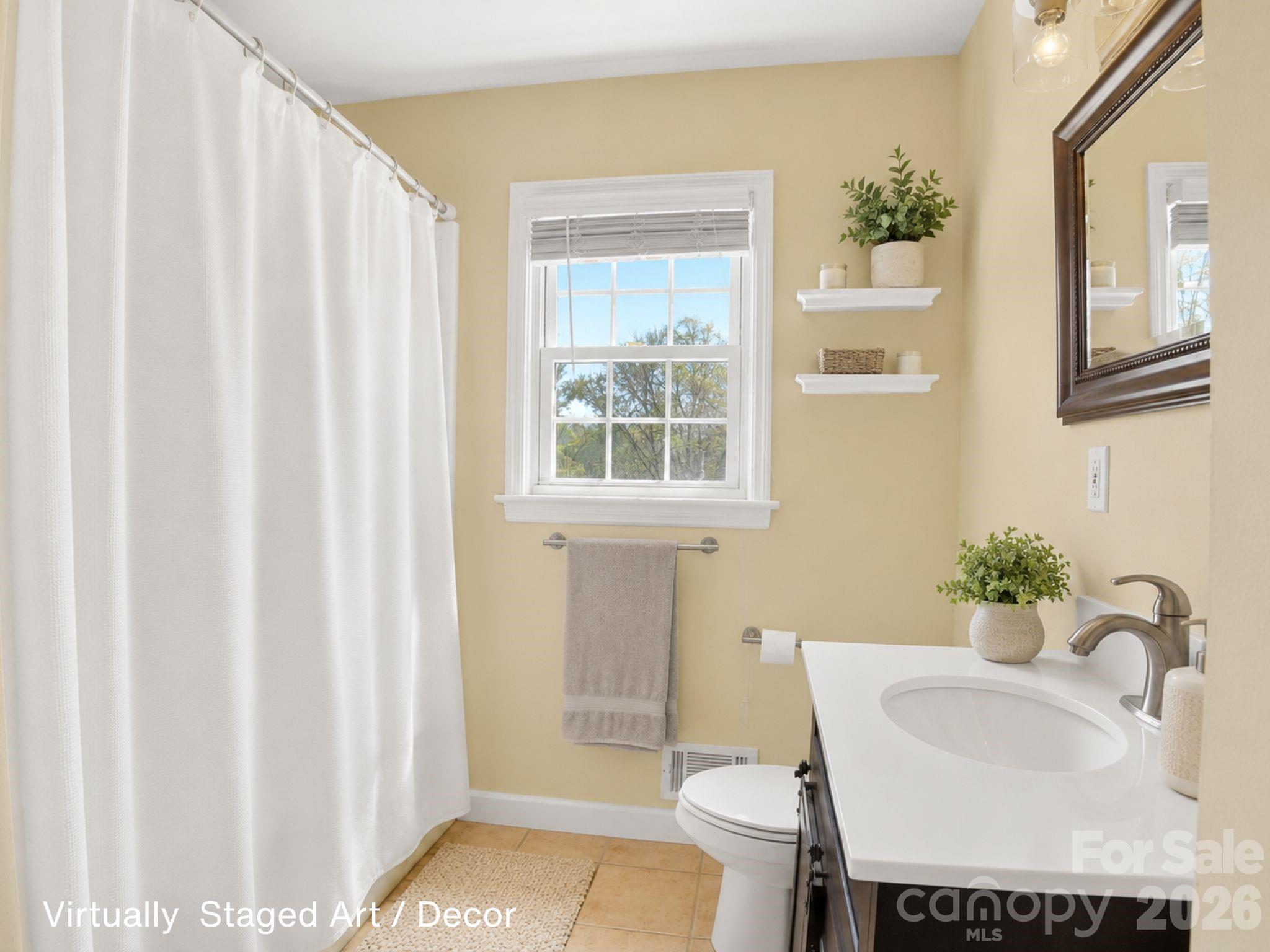 1091 16th Avenue NW — Hickory