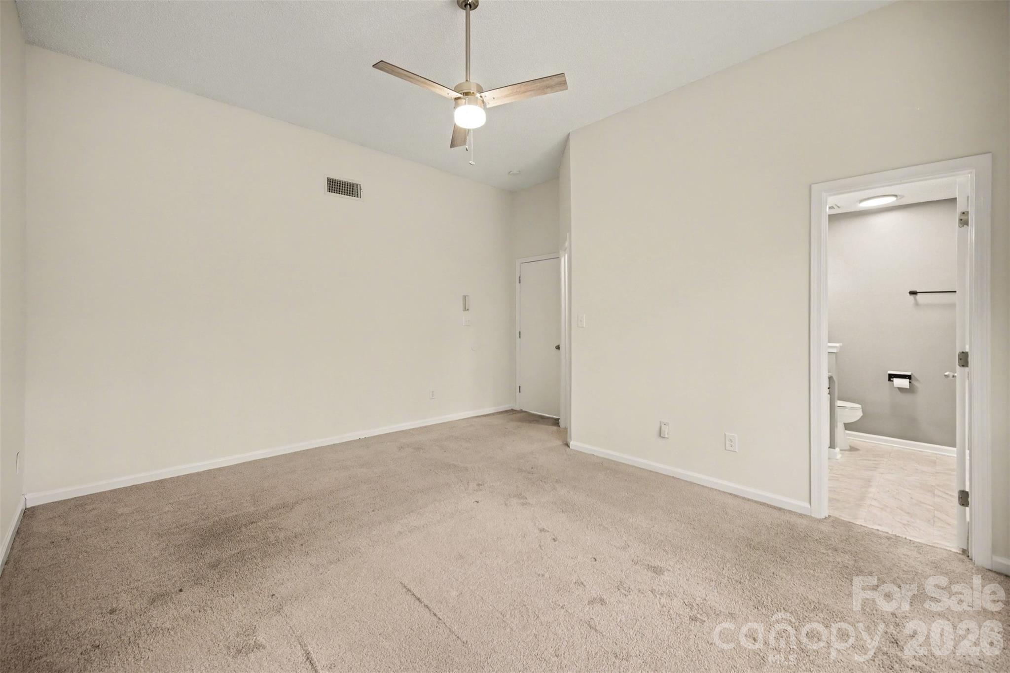 5806 Pennycross Lane — Charlotte