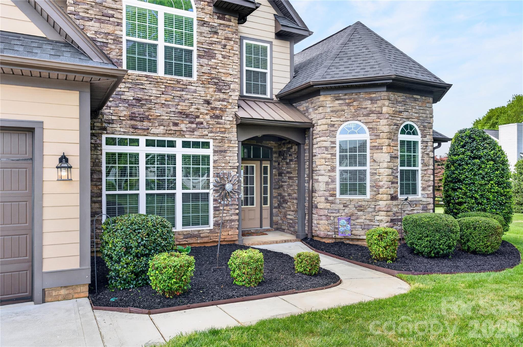 103 Webbed Foot Road — Mooresville