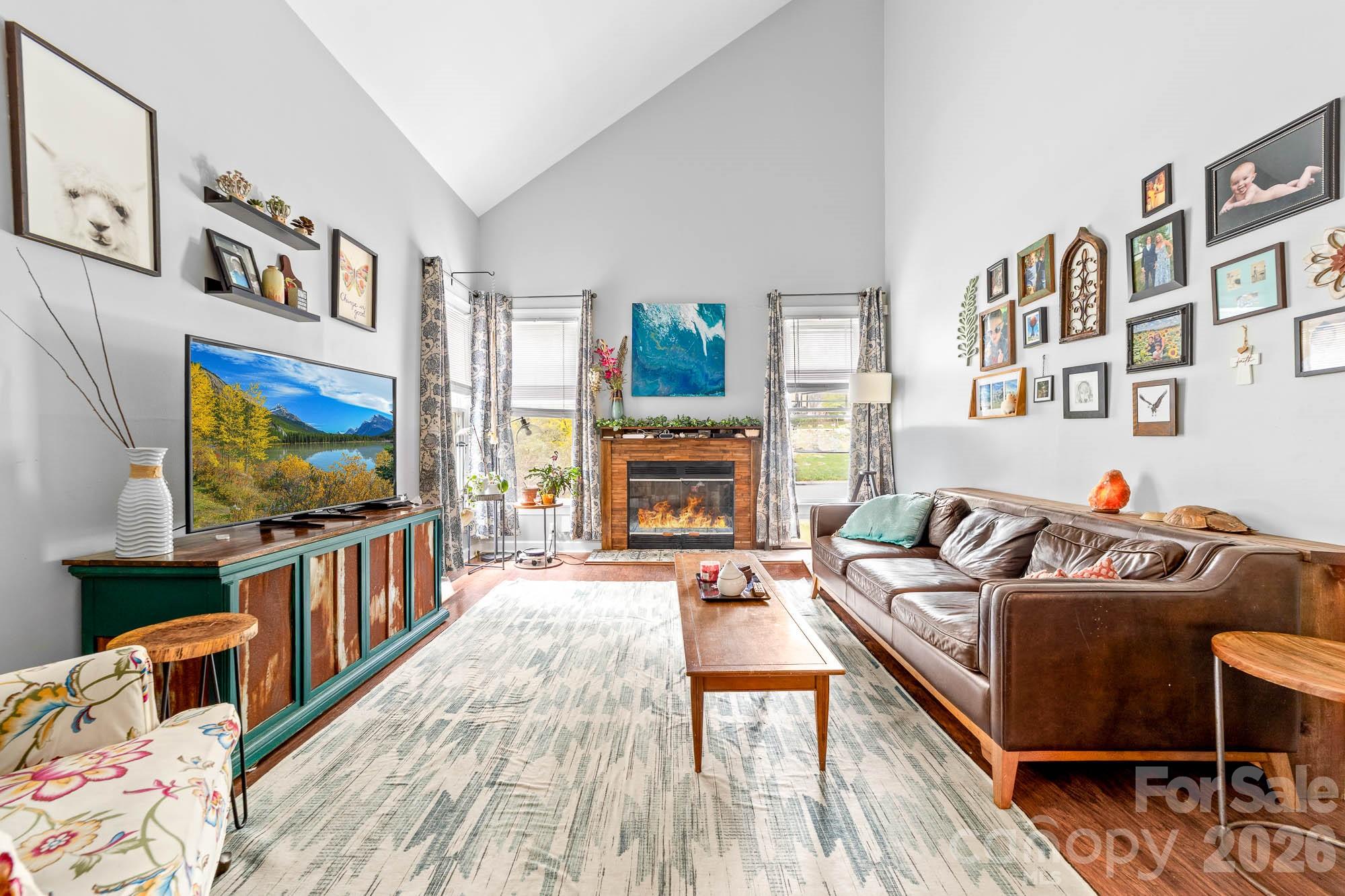 9907 Davis Lake Parkway — Charlotte