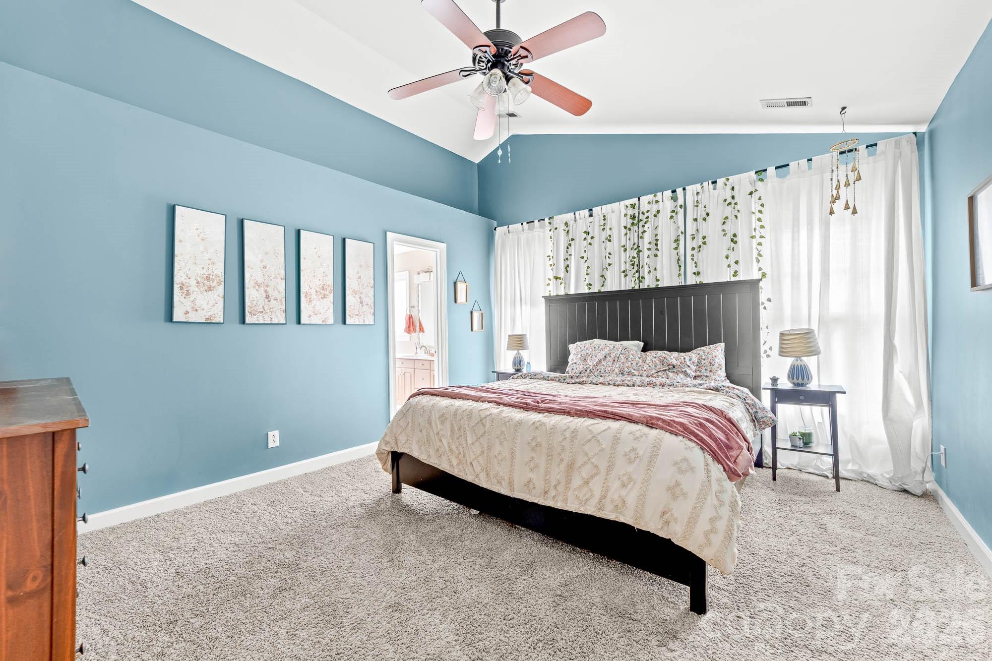 9907 Davis Lake Parkway — Charlotte