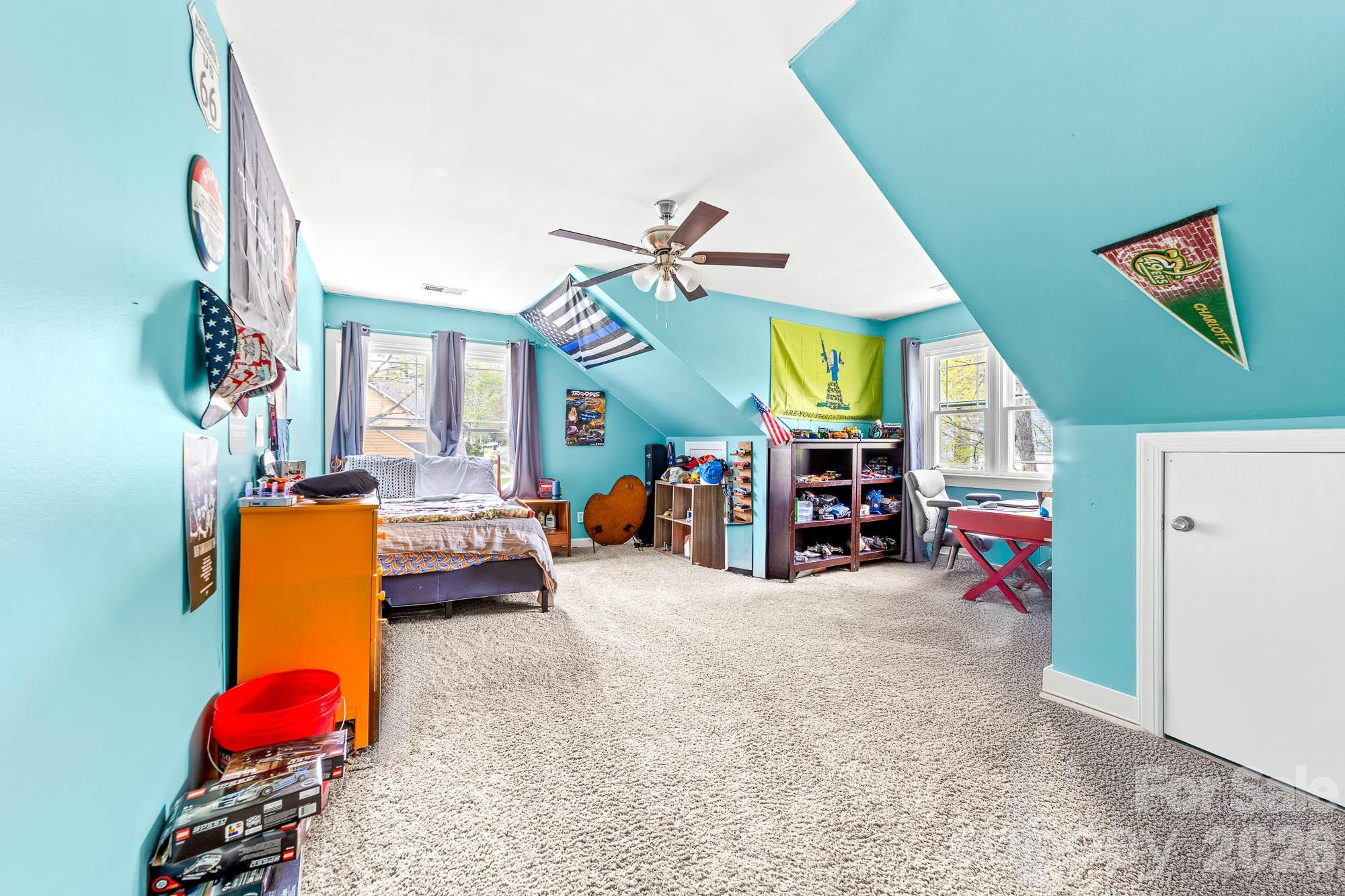 9907 Davis Lake Parkway — Charlotte