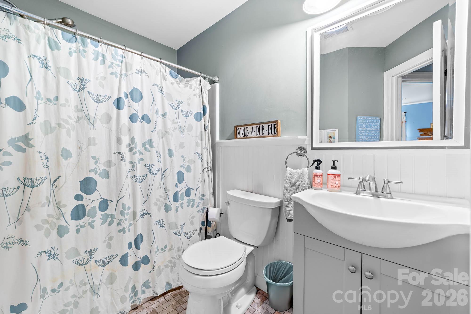 9907 Davis Lake Parkway — Charlotte