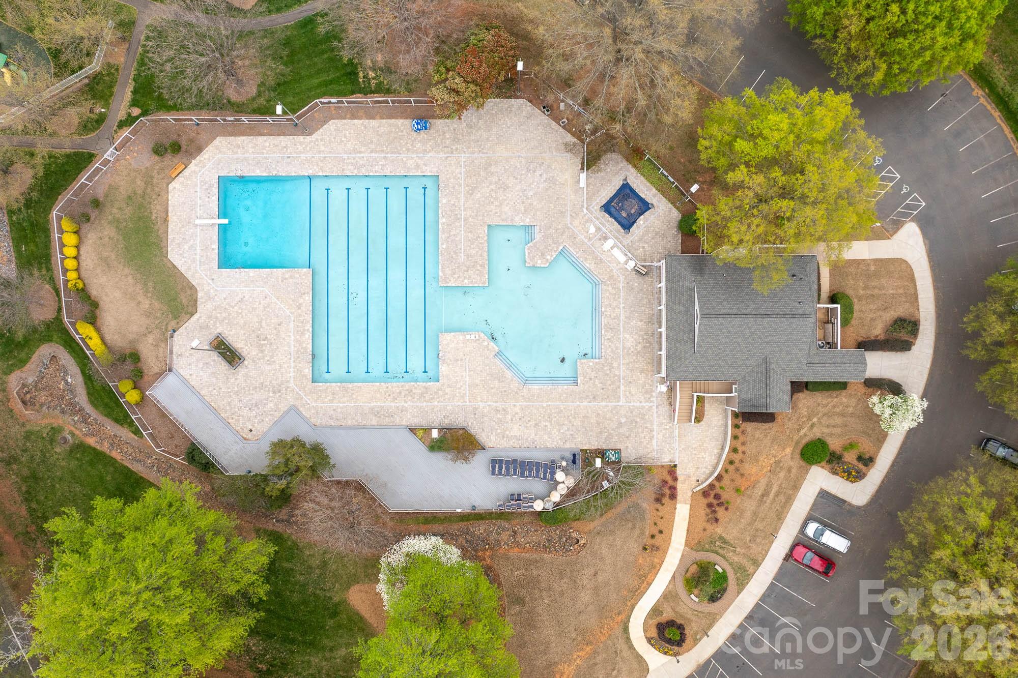 9907 Davis Lake Parkway — Charlotte