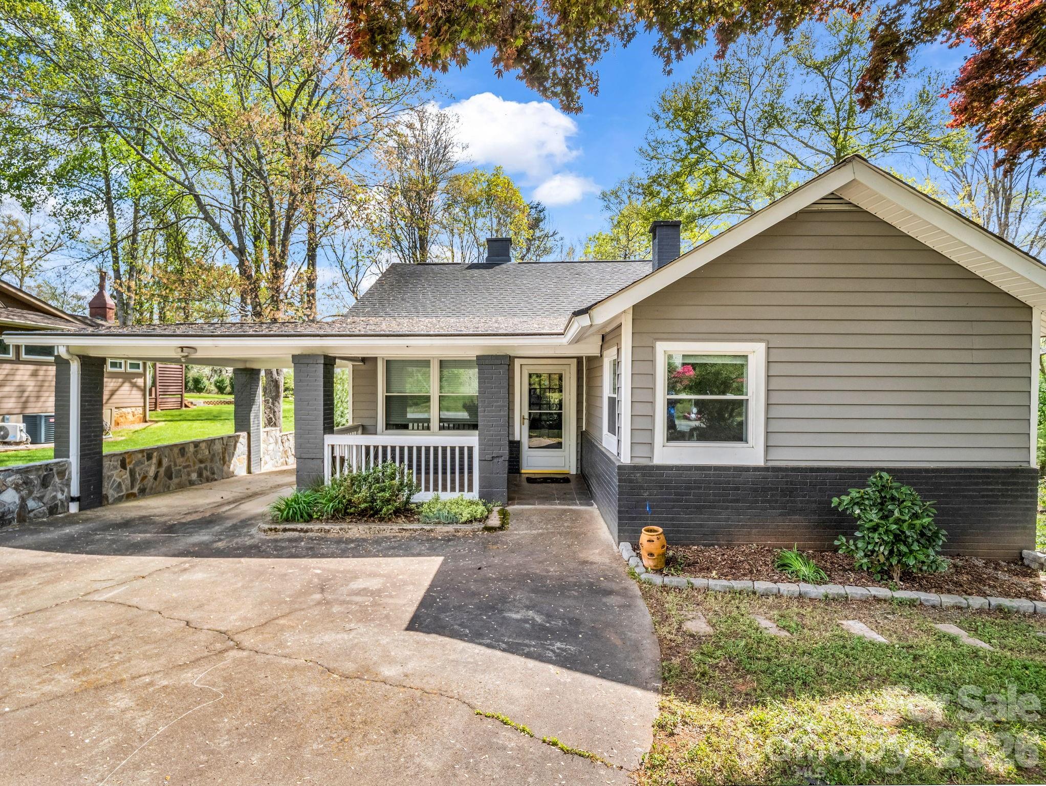 147 Carnegie Road — Rutherfordton