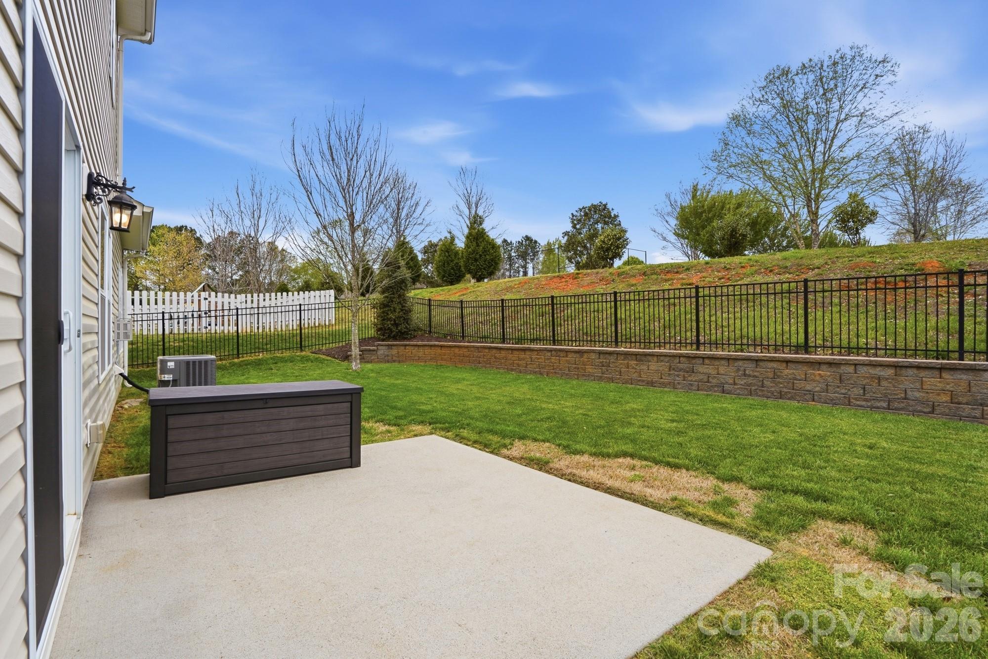 1529 Taryn Lane — Clover