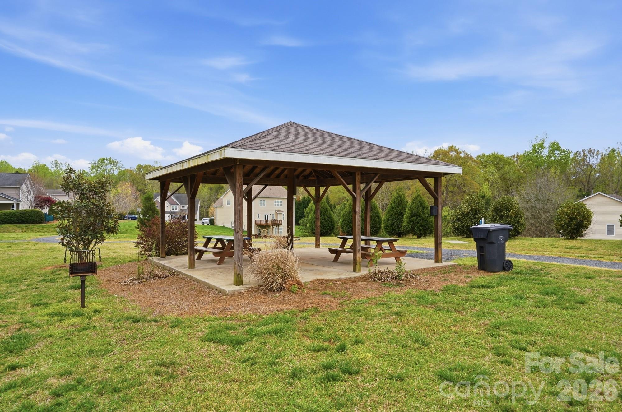 1529 Taryn Lane — Clover