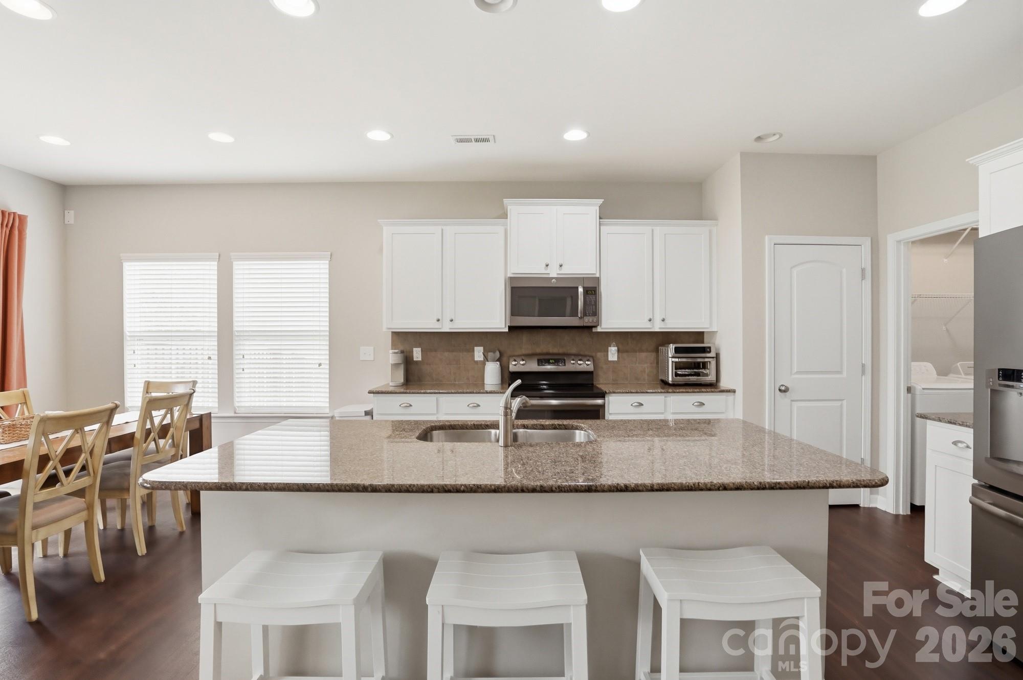 1529 Taryn Lane — Clover