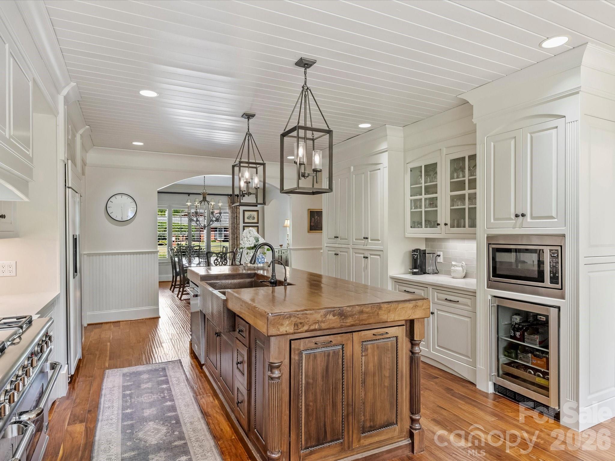 4330 Carmel Valley Road — Charlotte