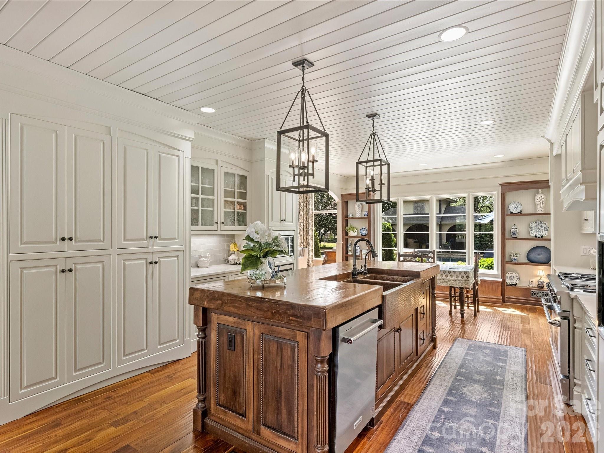 4330 Carmel Valley Road — Charlotte