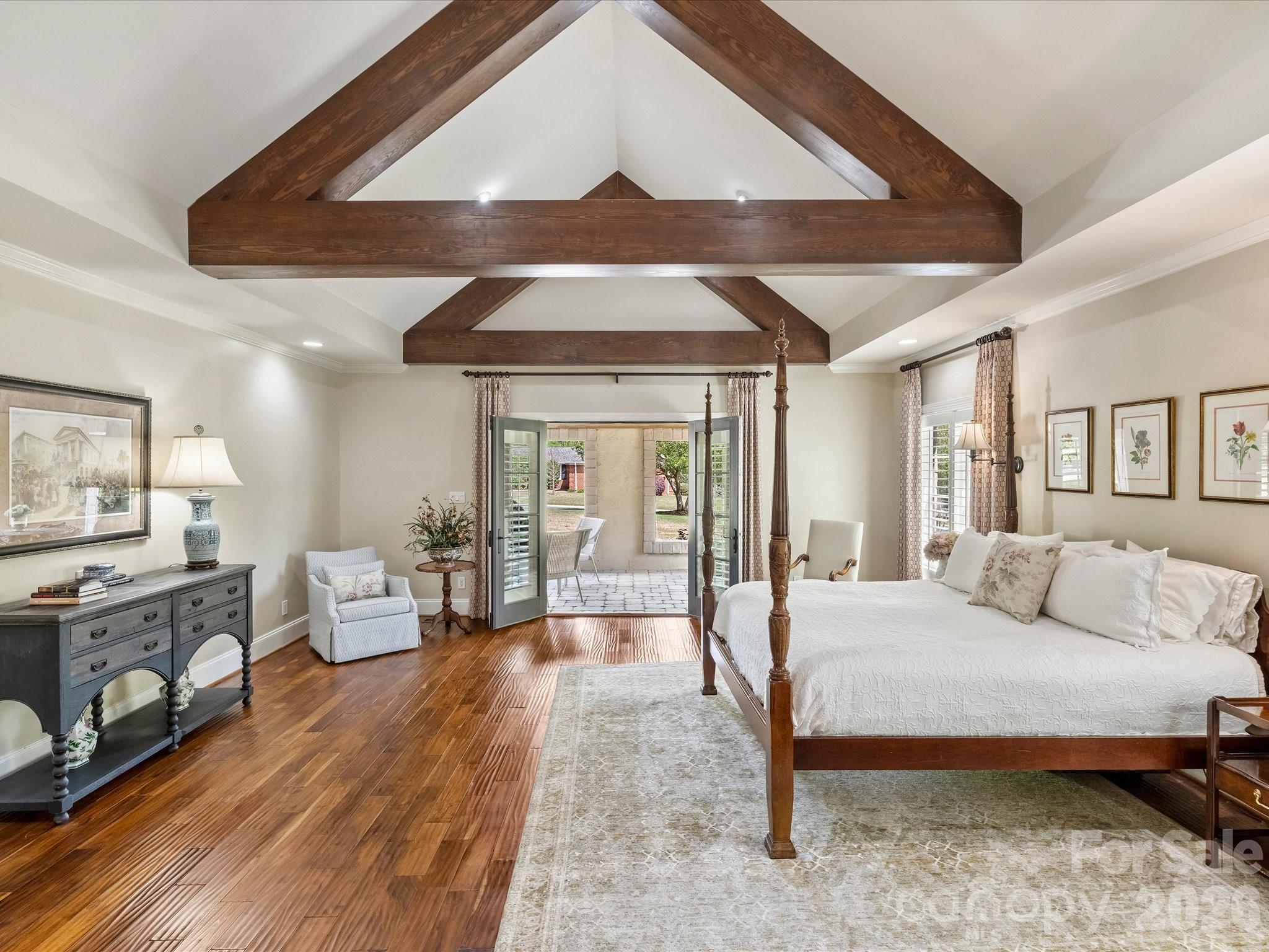 4330 Carmel Valley Road — Charlotte