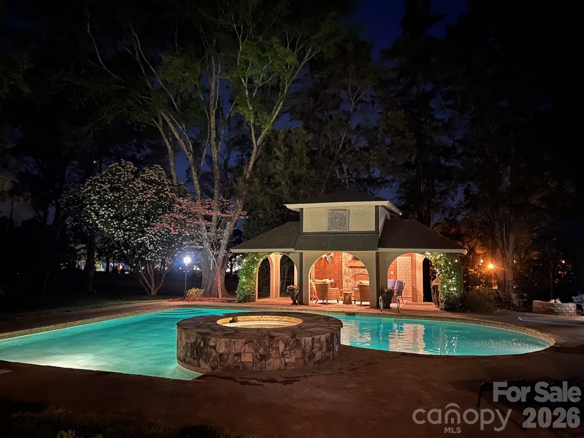 4330 Carmel Valley Road — Charlotte