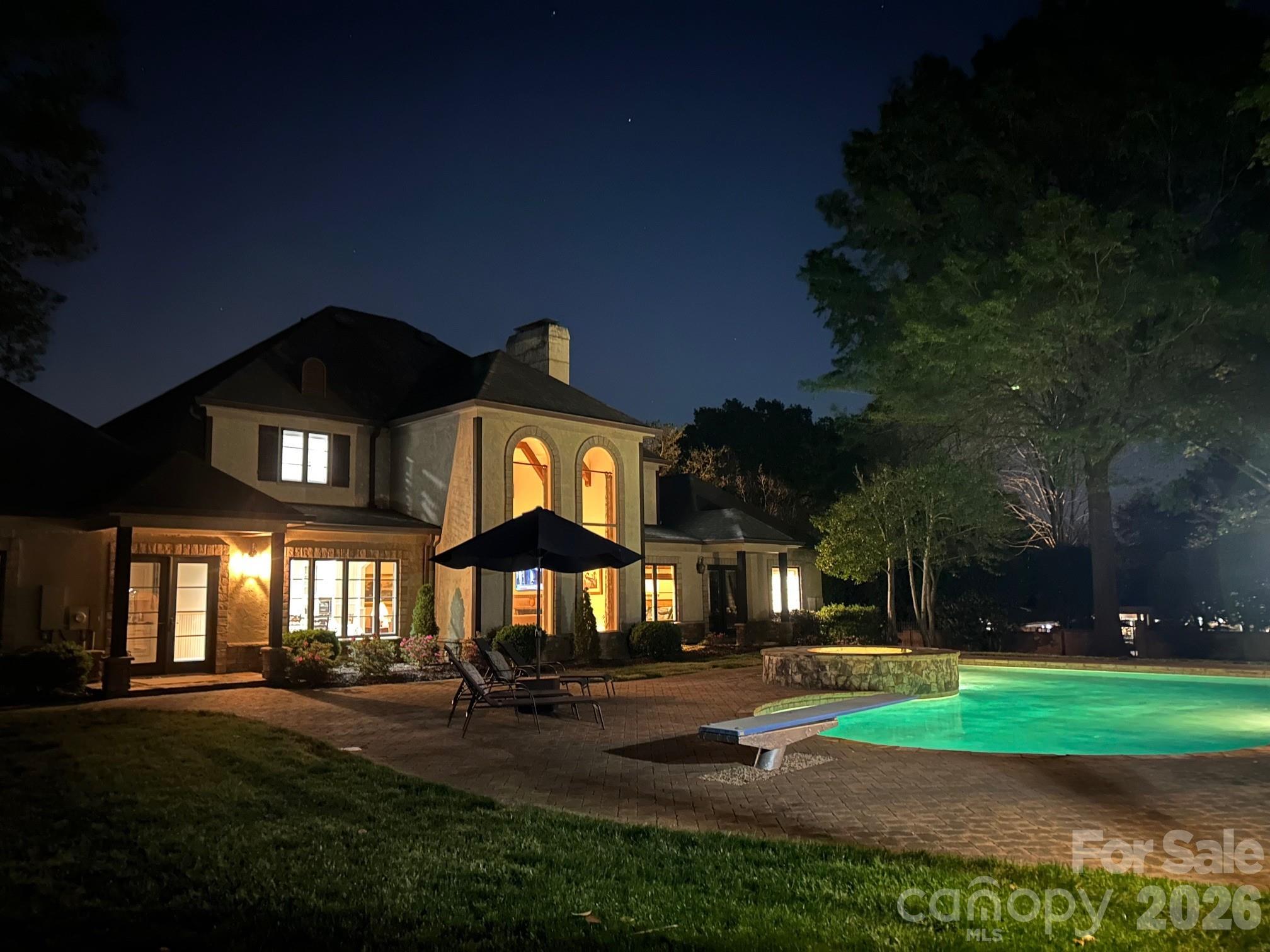 4330 Carmel Valley Road — Charlotte