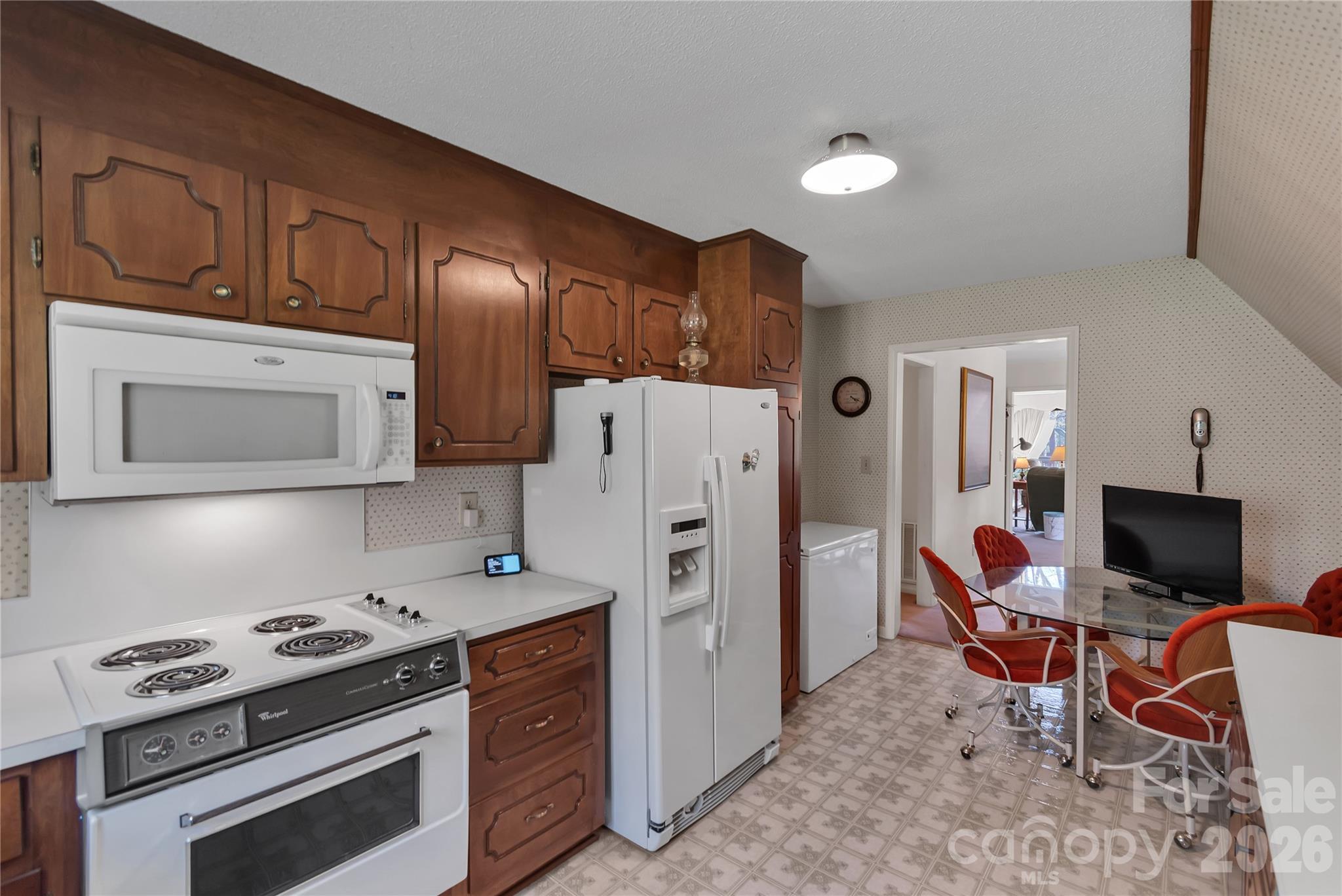 2912 Waterside Drive — Shelby