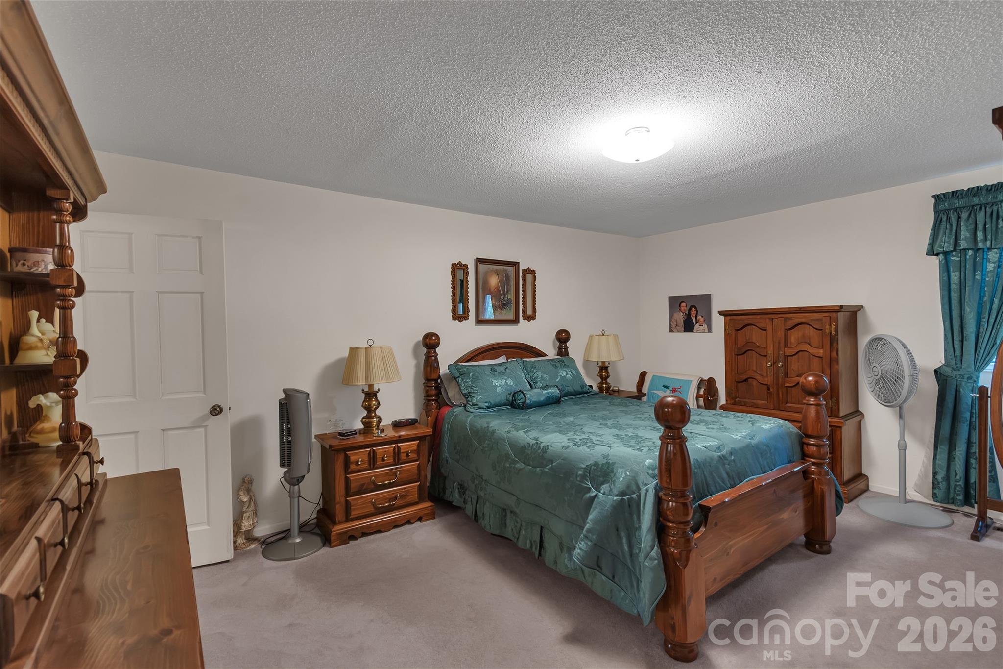 2912 Waterside Drive — Shelby
