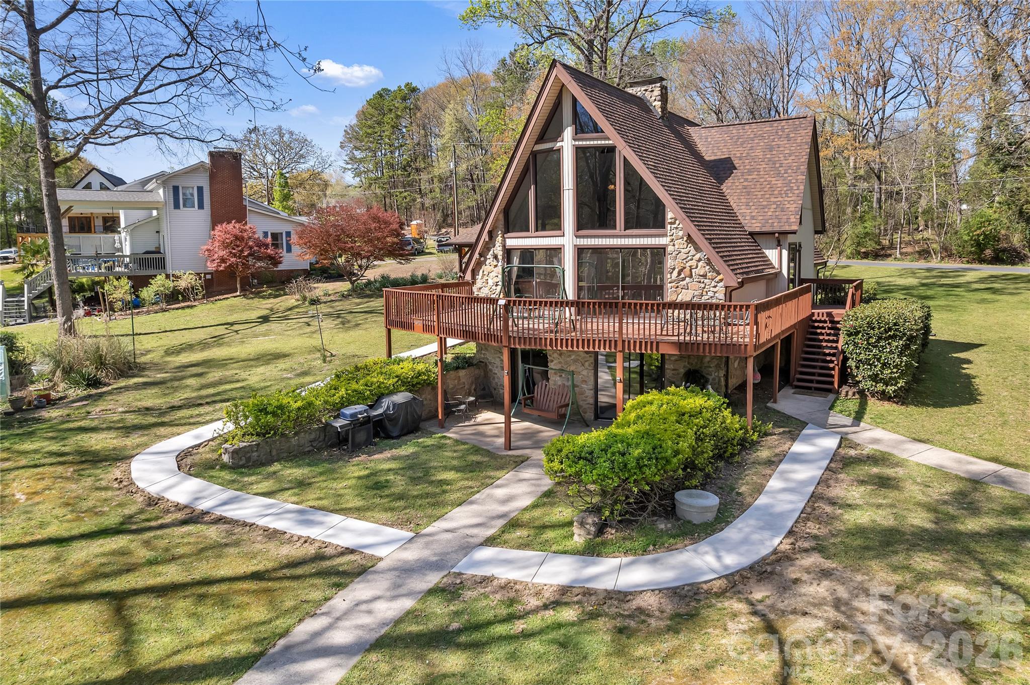 2912 Waterside Drive — Shelby