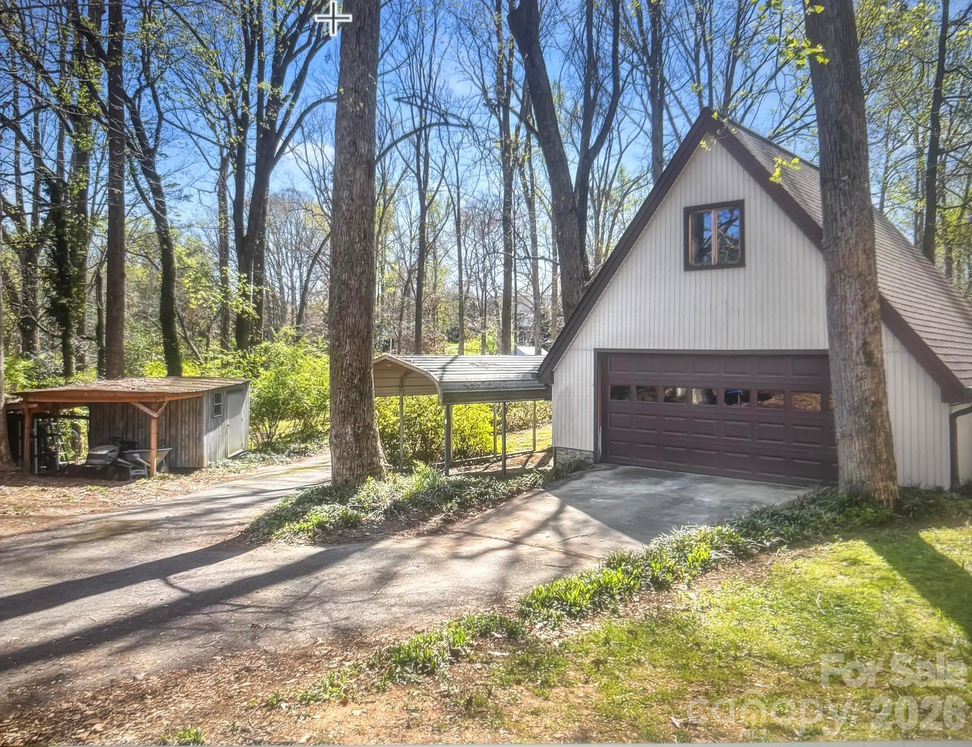 2912 Waterside Drive — Shelby
