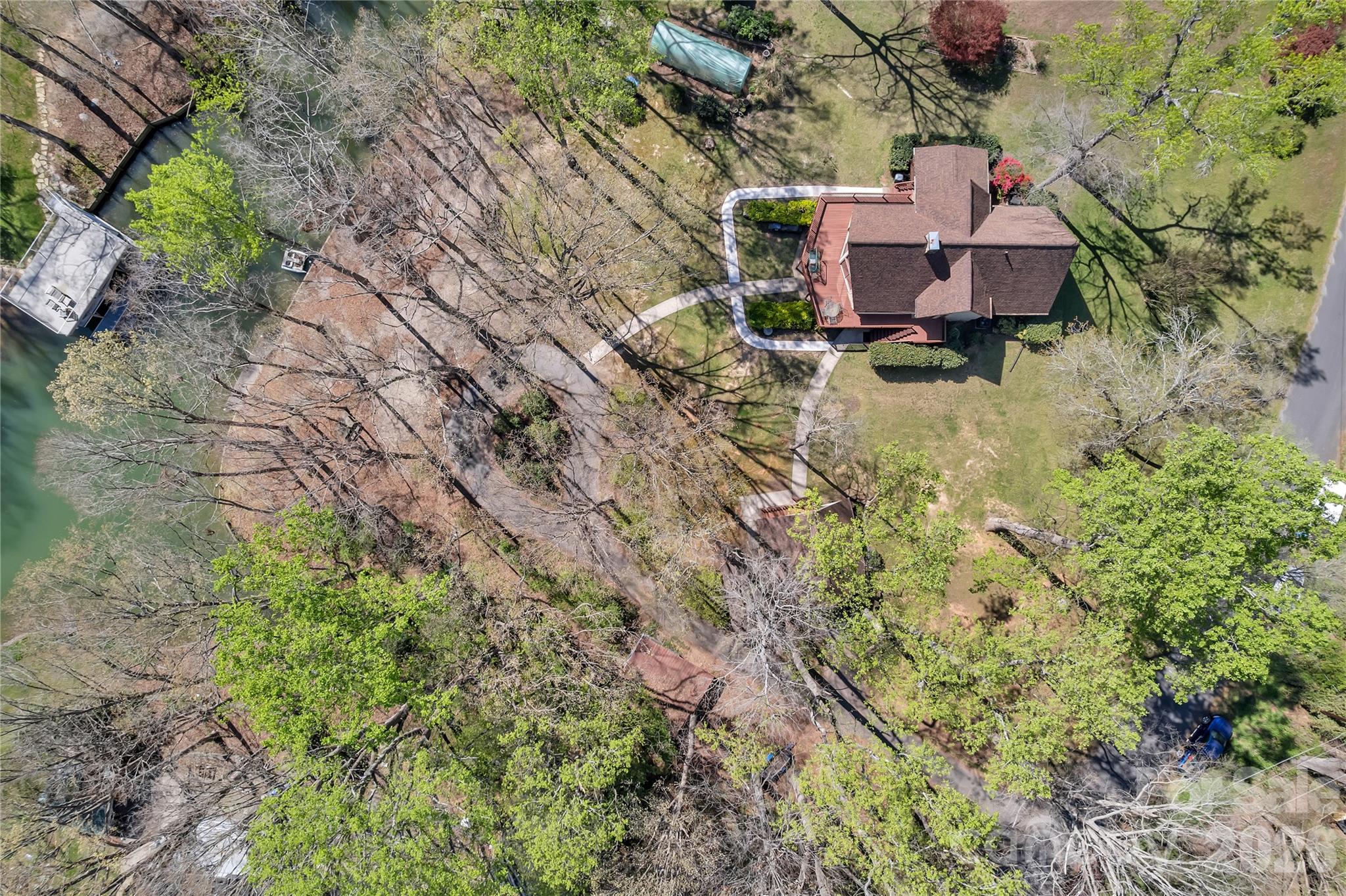 2912 Waterside Drive — Shelby