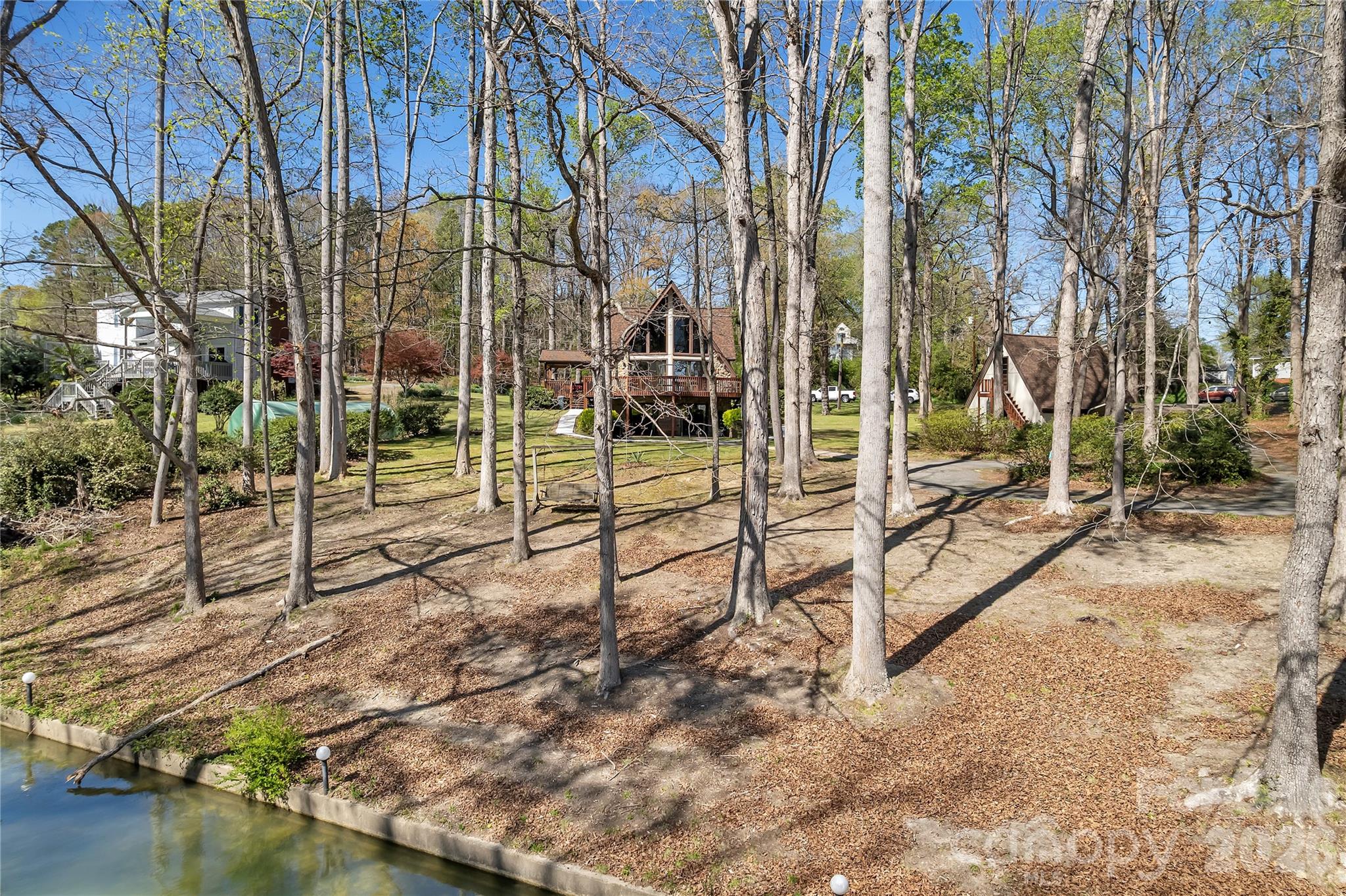 2912 Waterside Drive — Shelby