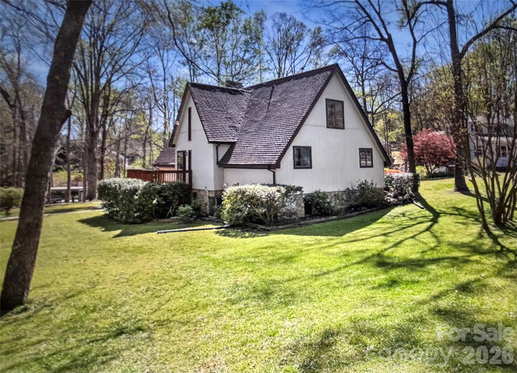 2912 Waterside Drive — Shelby