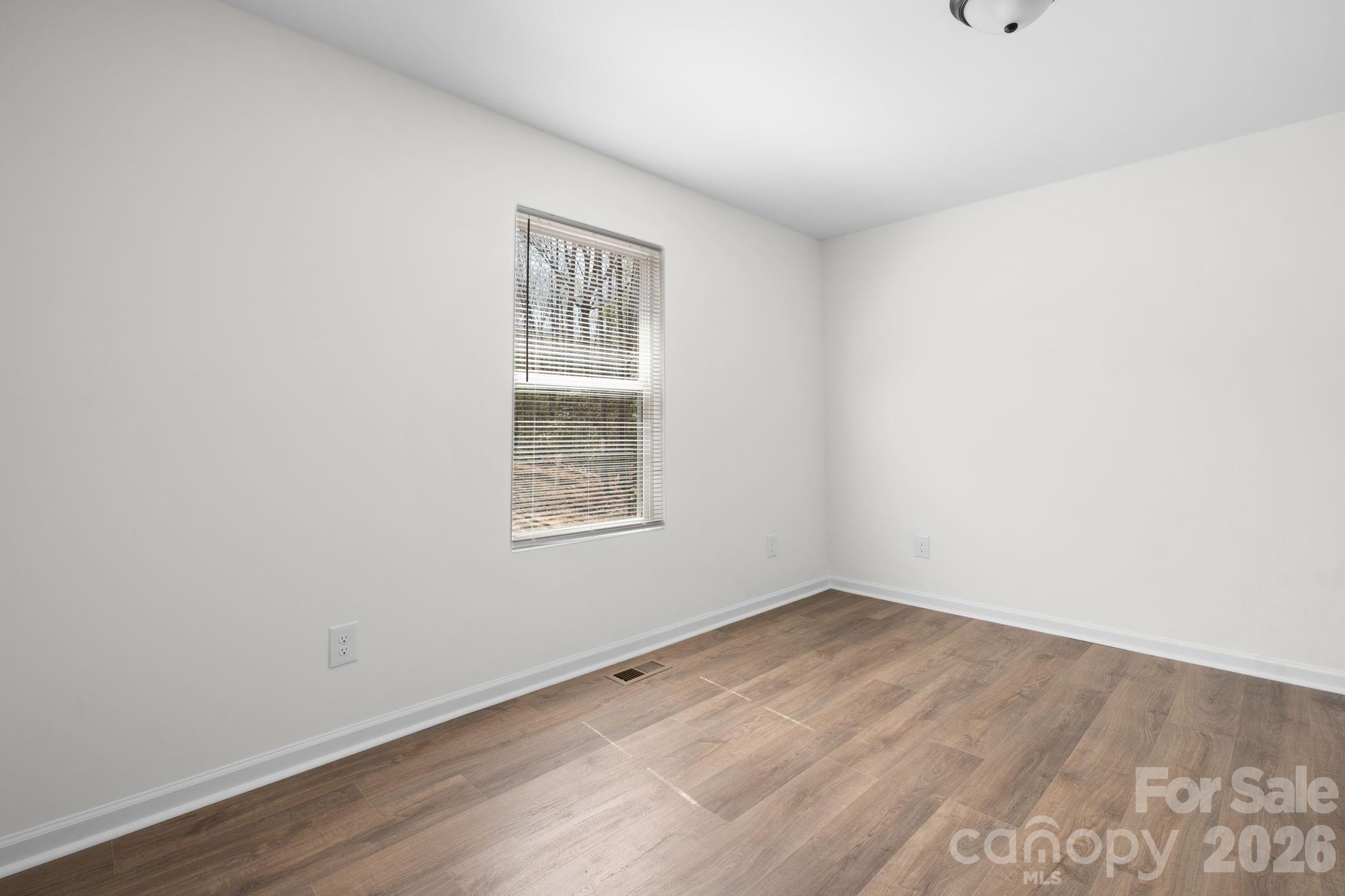 102 Kitchings Drive — Valdese