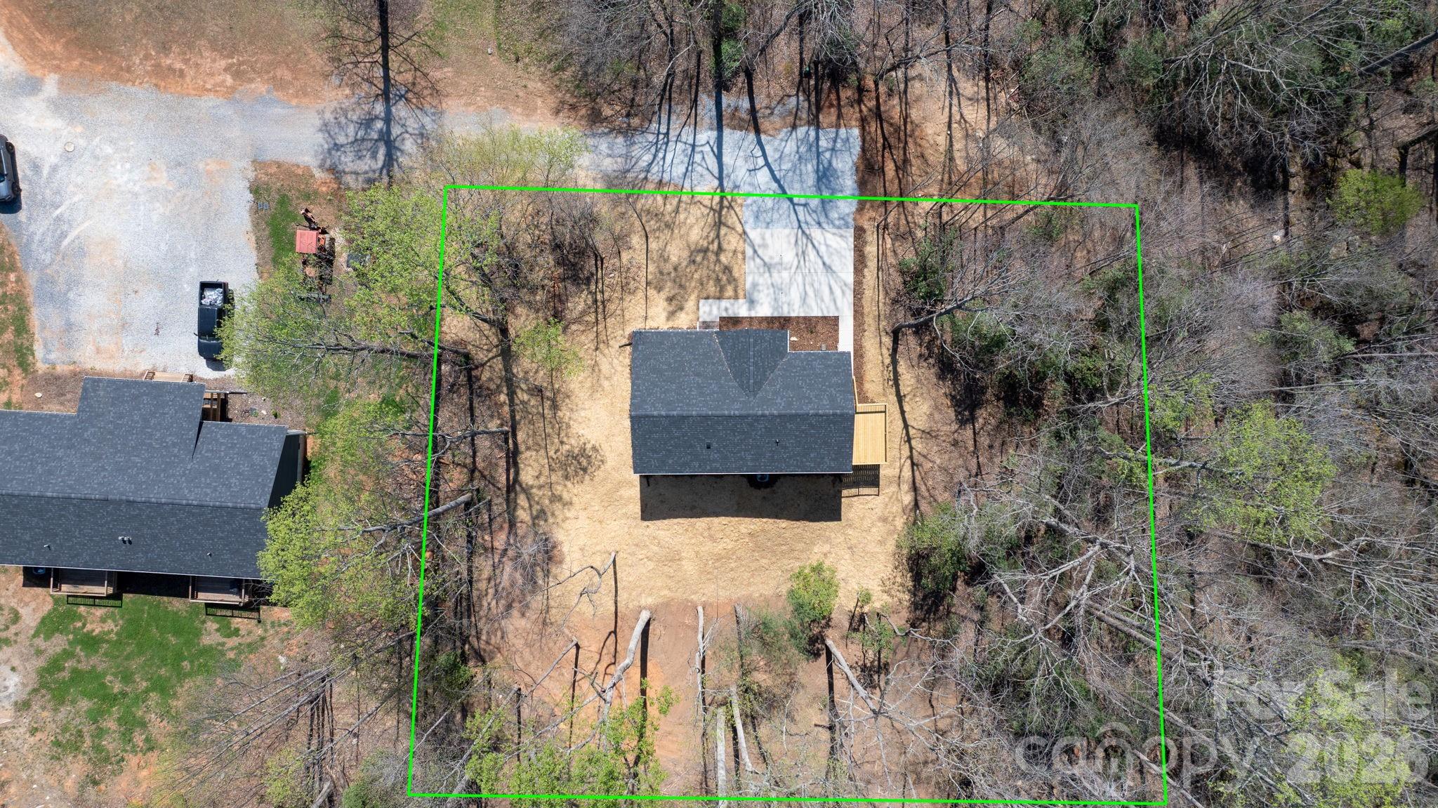 102 Kitchings Drive — Valdese
