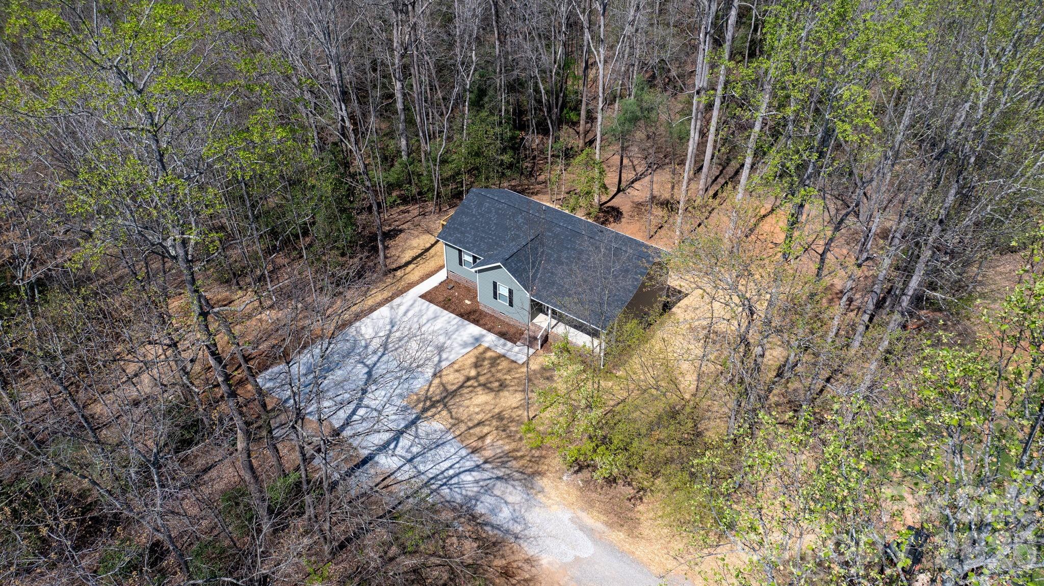 102 Kitchings Drive — Valdese