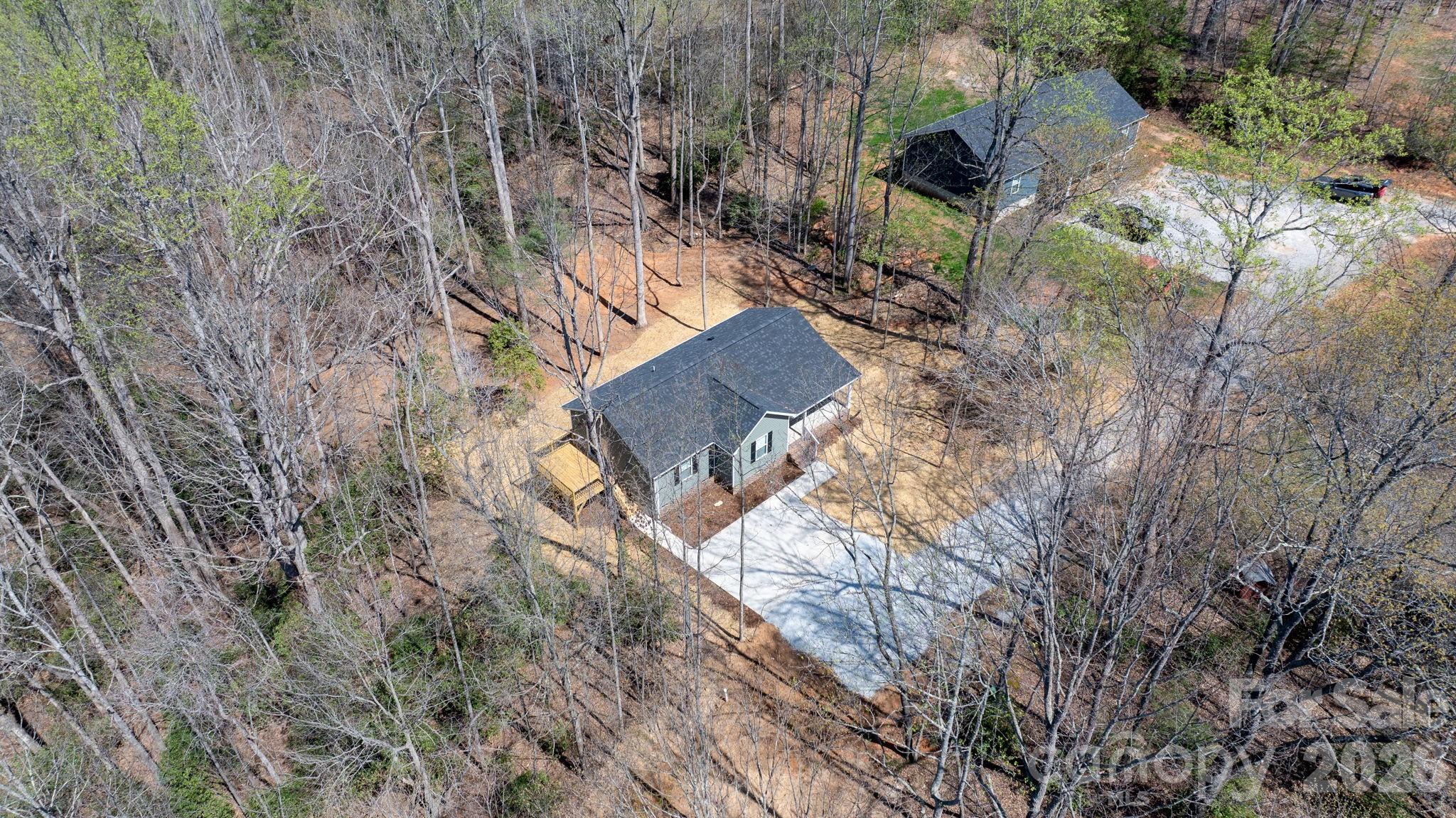 102 Kitchings Drive — Valdese