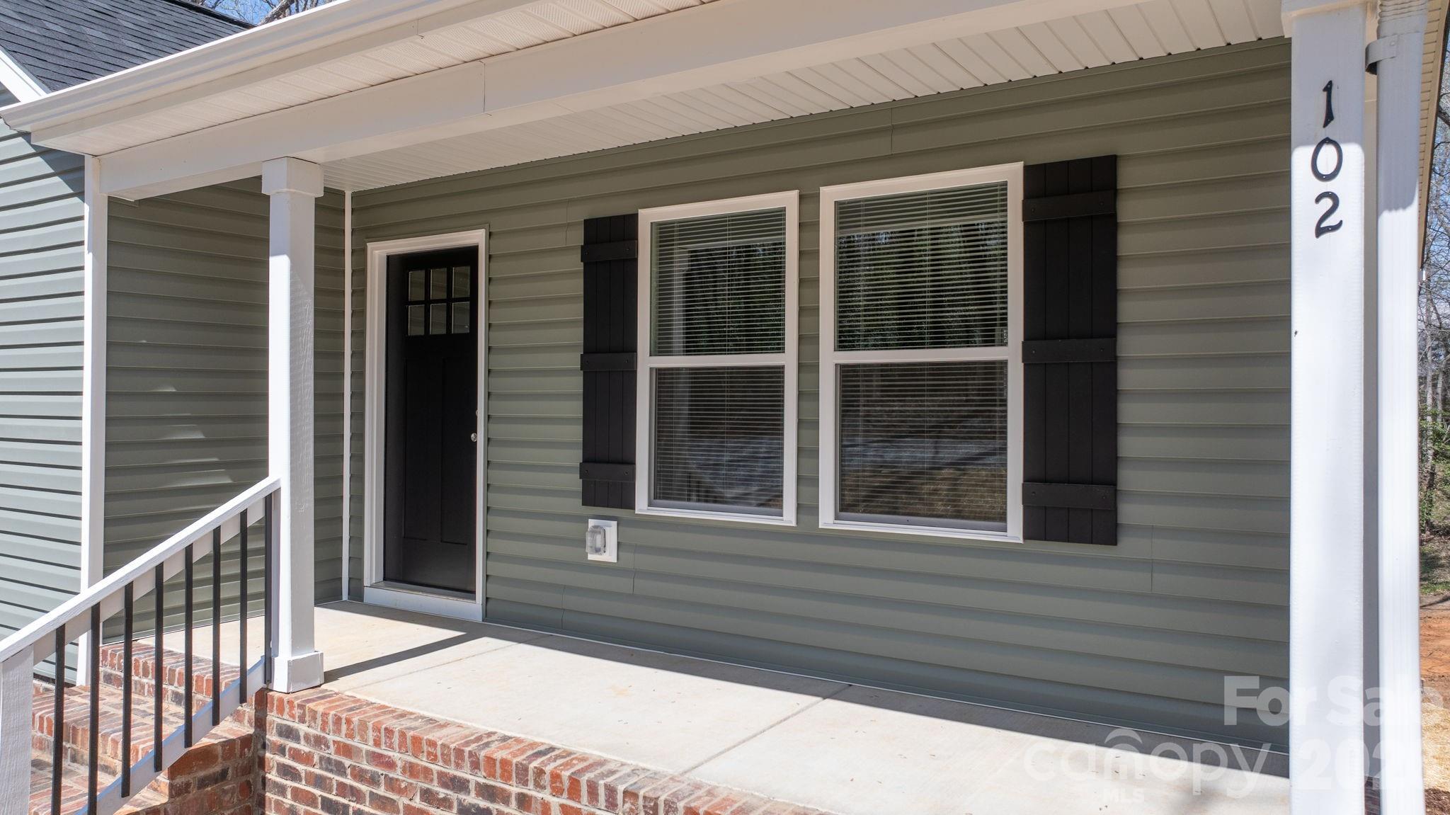 102 Kitchings Drive — Valdese