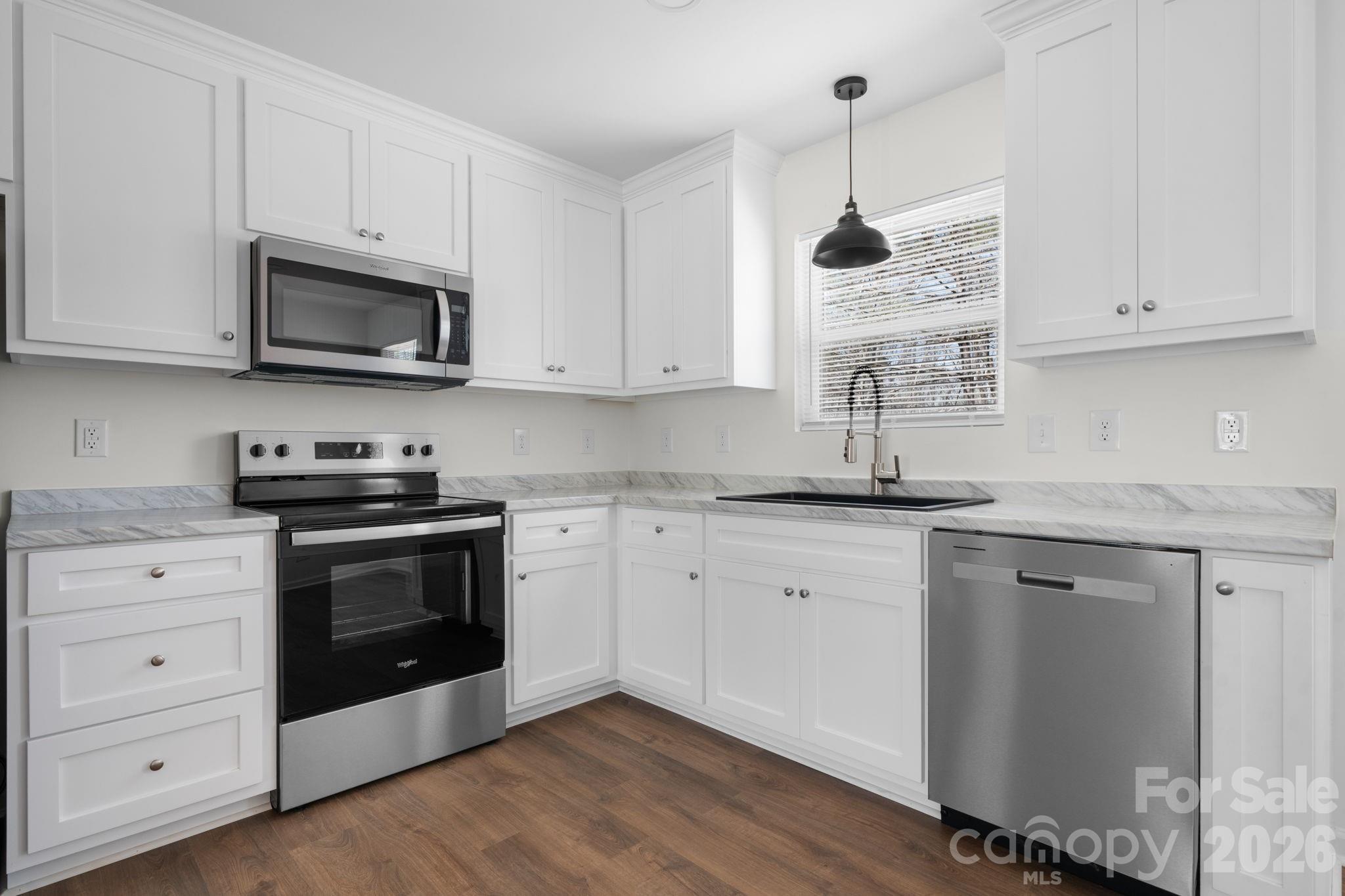 102 Kitchings Drive — Valdese