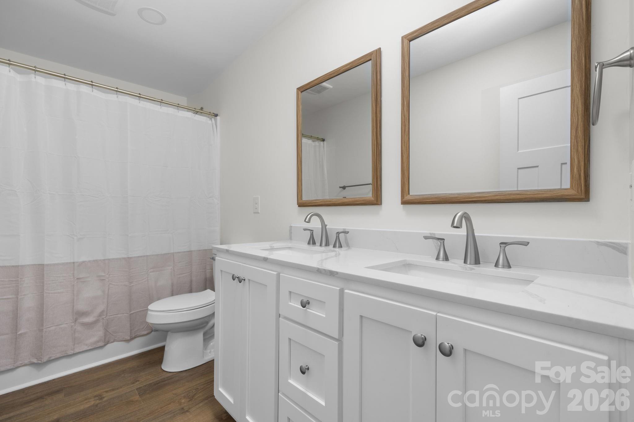 102 Kitchings Drive — Valdese