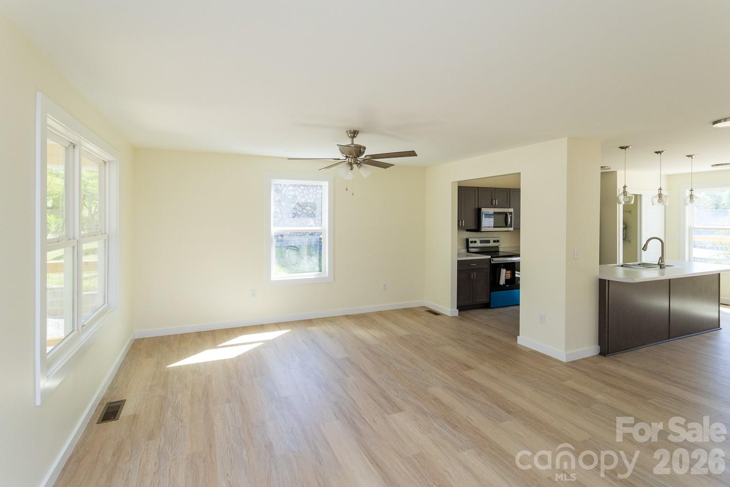 46 Vance Avenue — Black Mountain