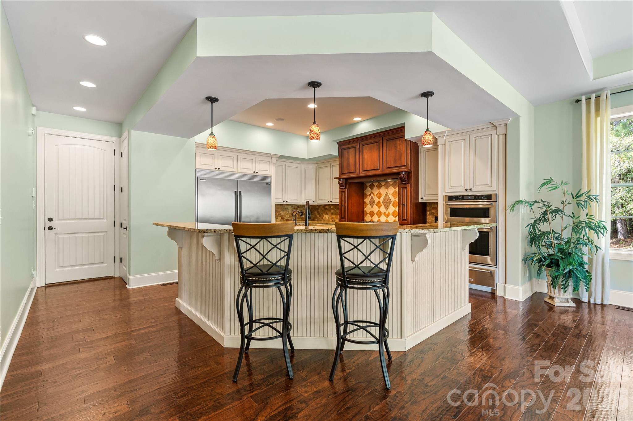 220 Fincher Road — Pauline