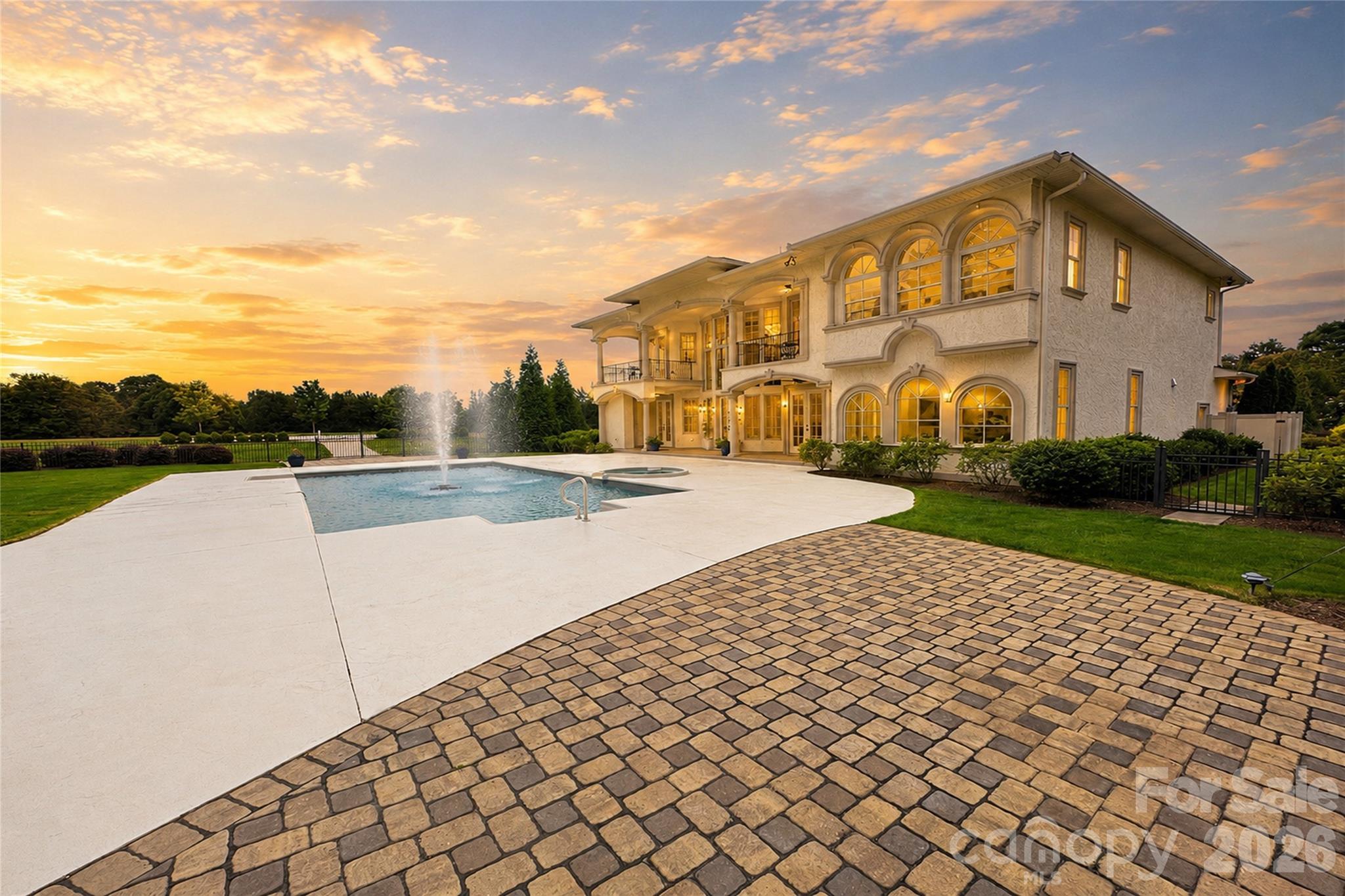 220 Fincher Road — Pauline