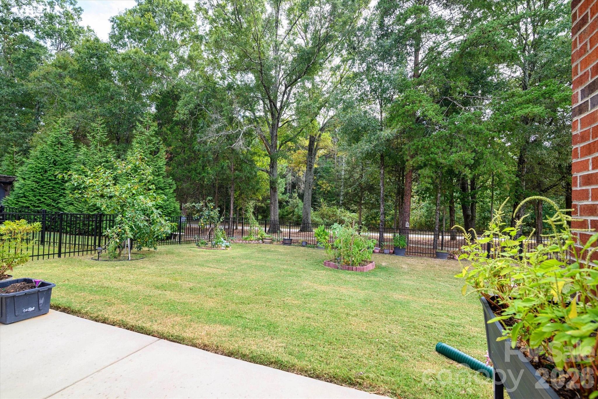 318 Willow Tree Drive — Rock Hill