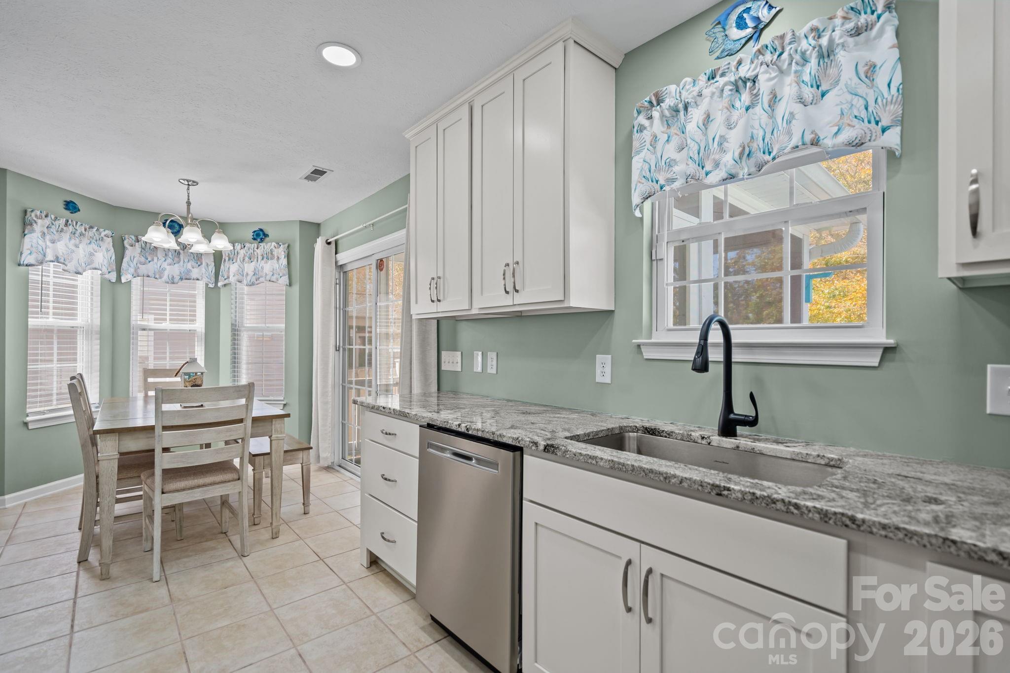 137 NE 4th Street — Oak Island