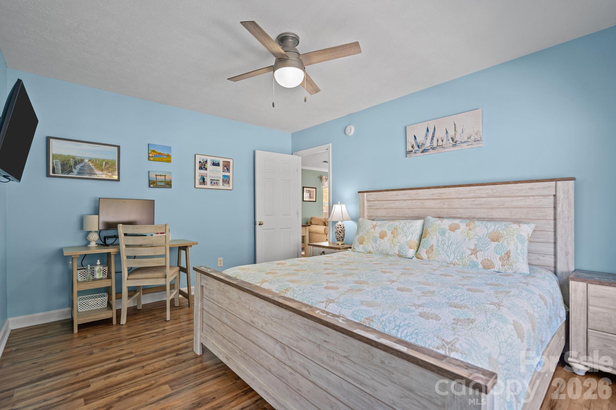 137 NE 4th Street — Oak Island