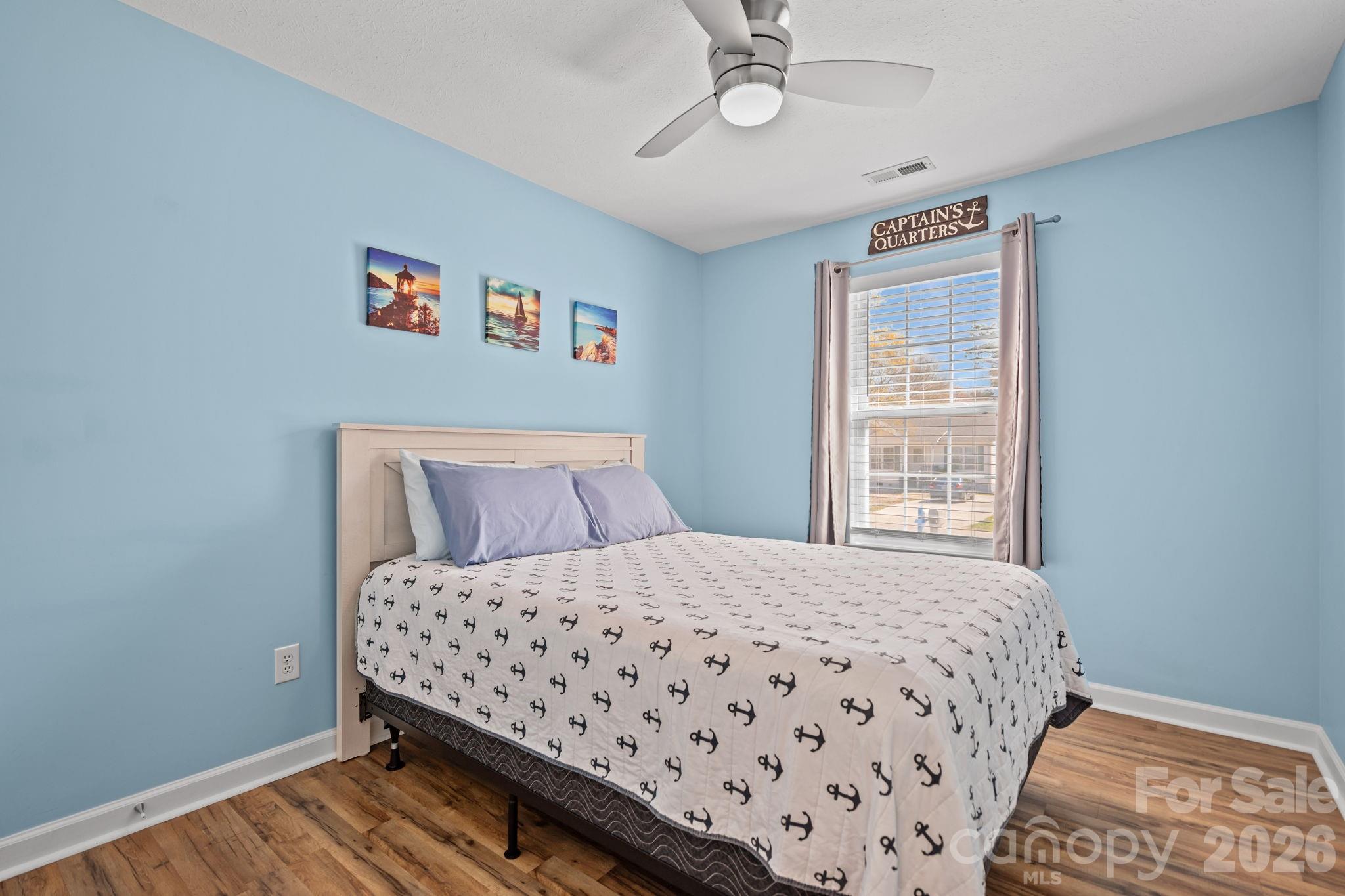 137 NE 4th Street — Oak Island