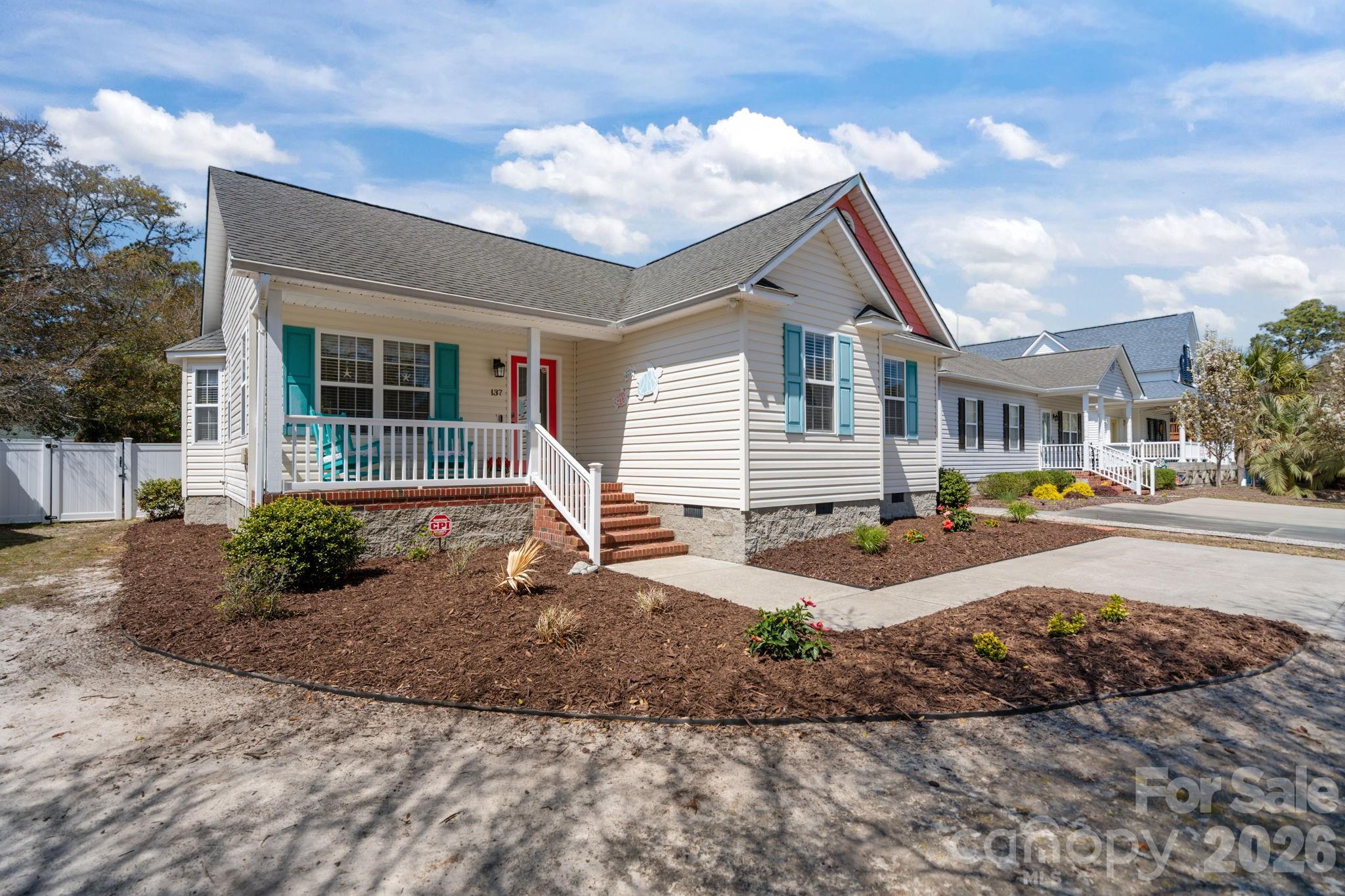 137 NE 4th Street — Oak Island