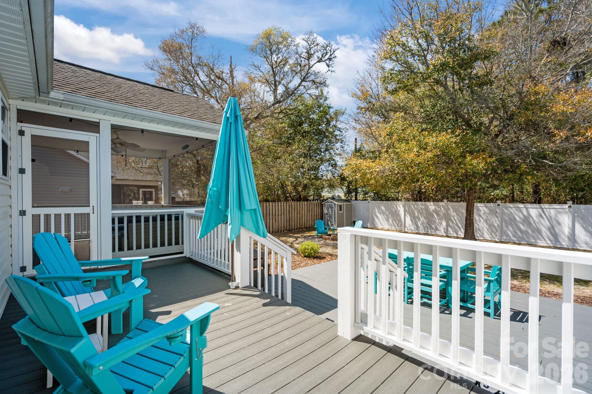 137 NE 4th Street — Oak Island