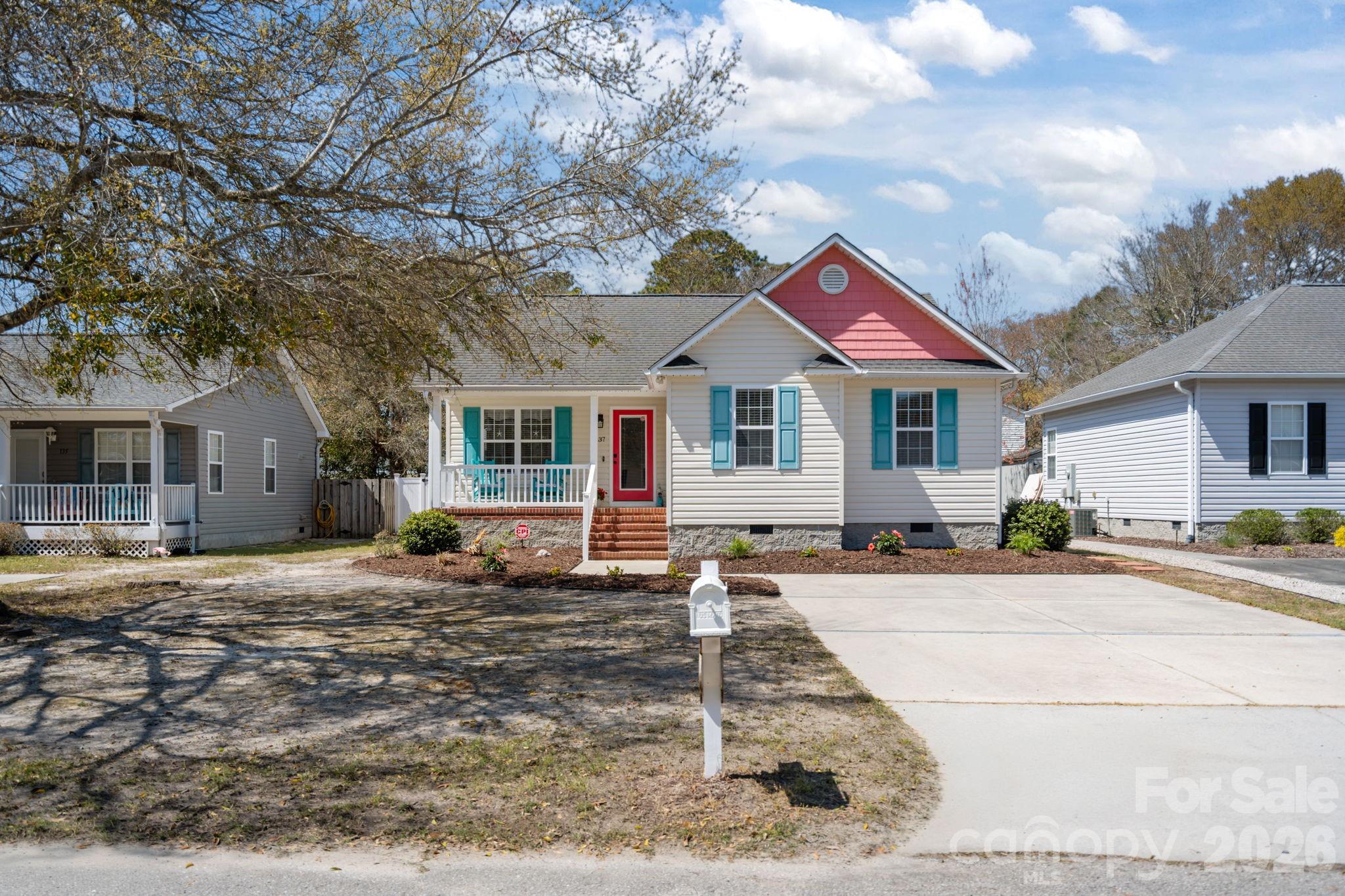 137 NE 4th Street — Oak Island