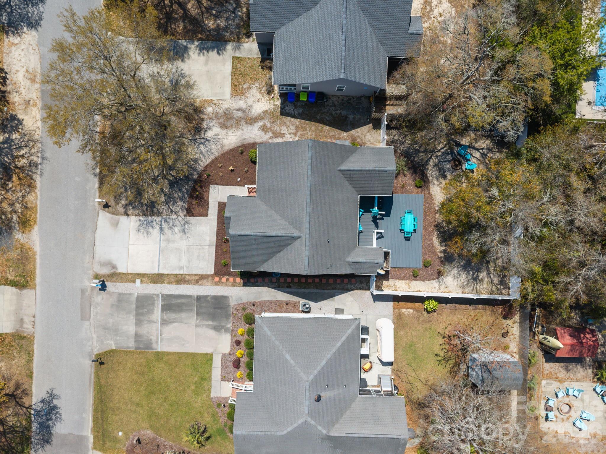 137 NE 4th Street — Oak Island