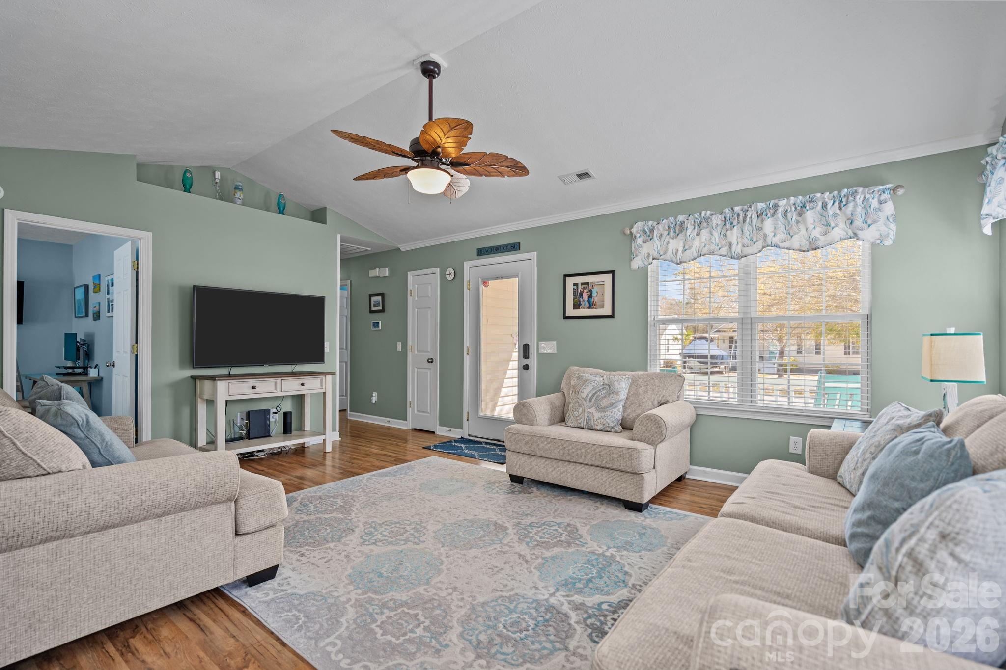137 NE 4th Street — Oak Island