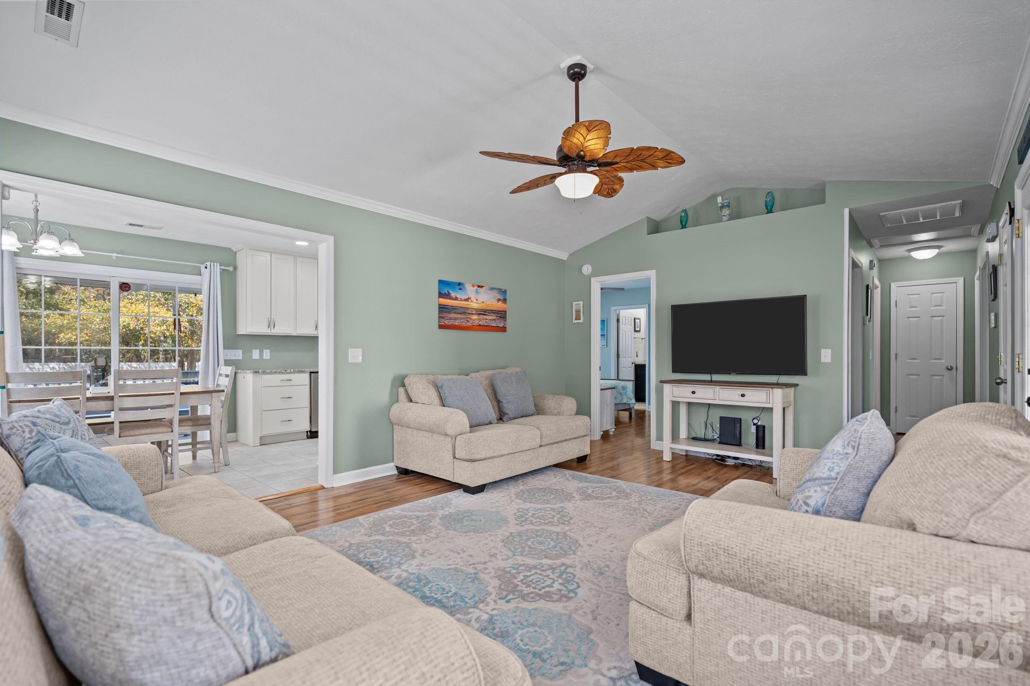 137 NE 4th Street — Oak Island