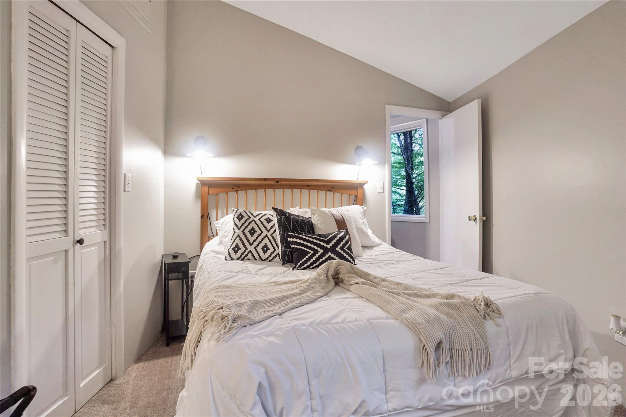 560 Laurel Ridge Road — Banner Elk