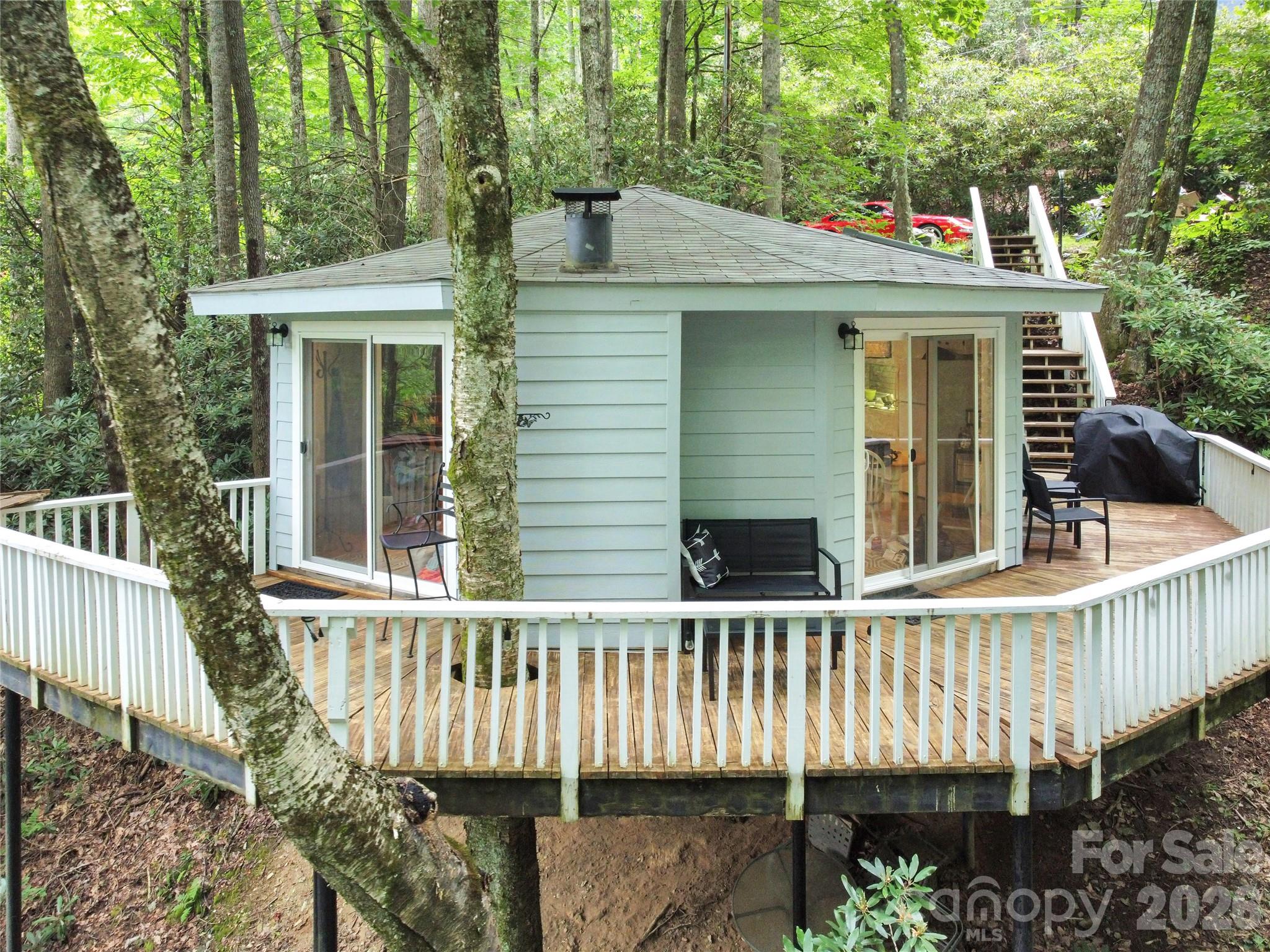 560 Laurel Ridge Road — Banner Elk