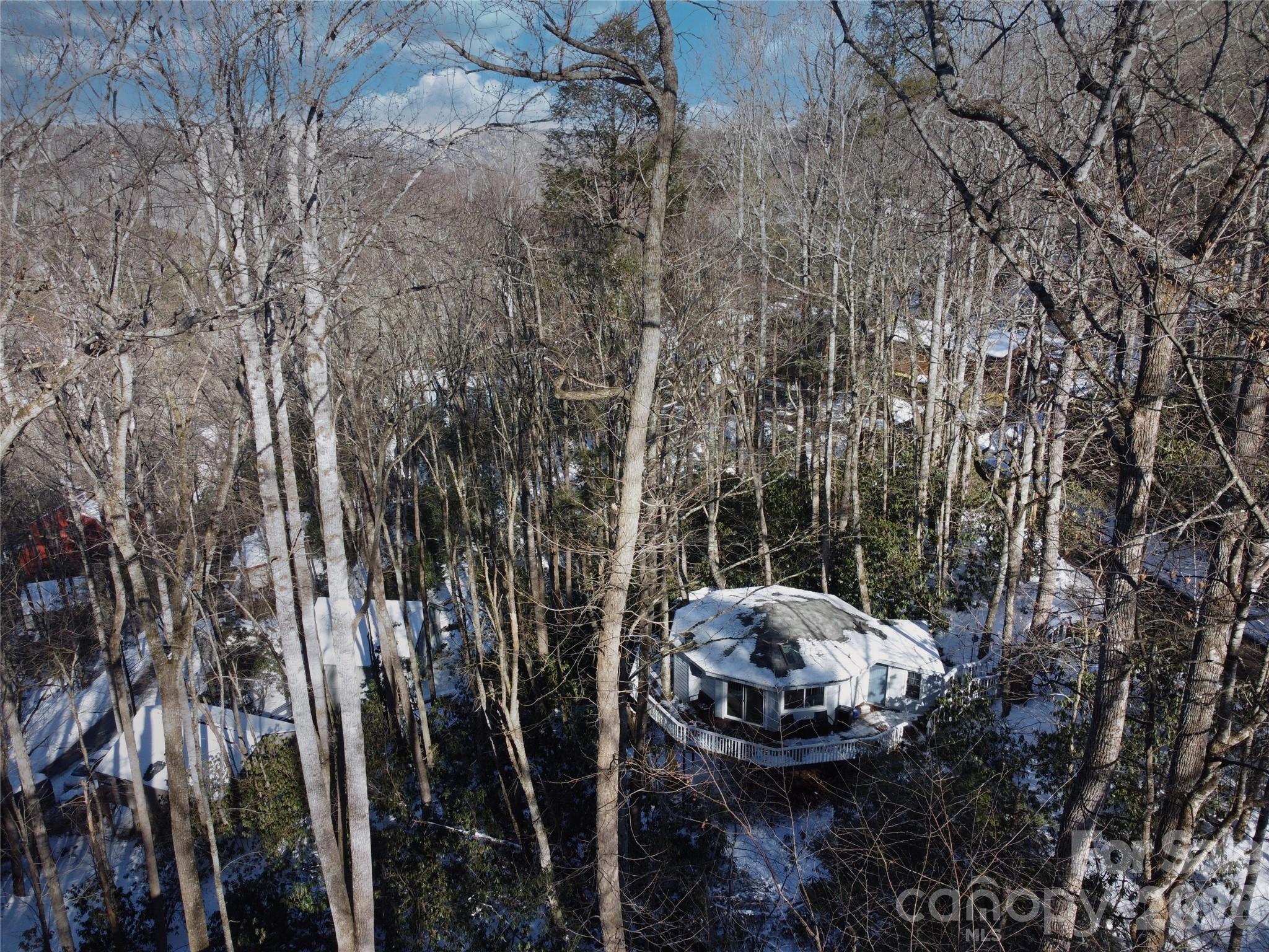 560 Laurel Ridge Road — Banner Elk